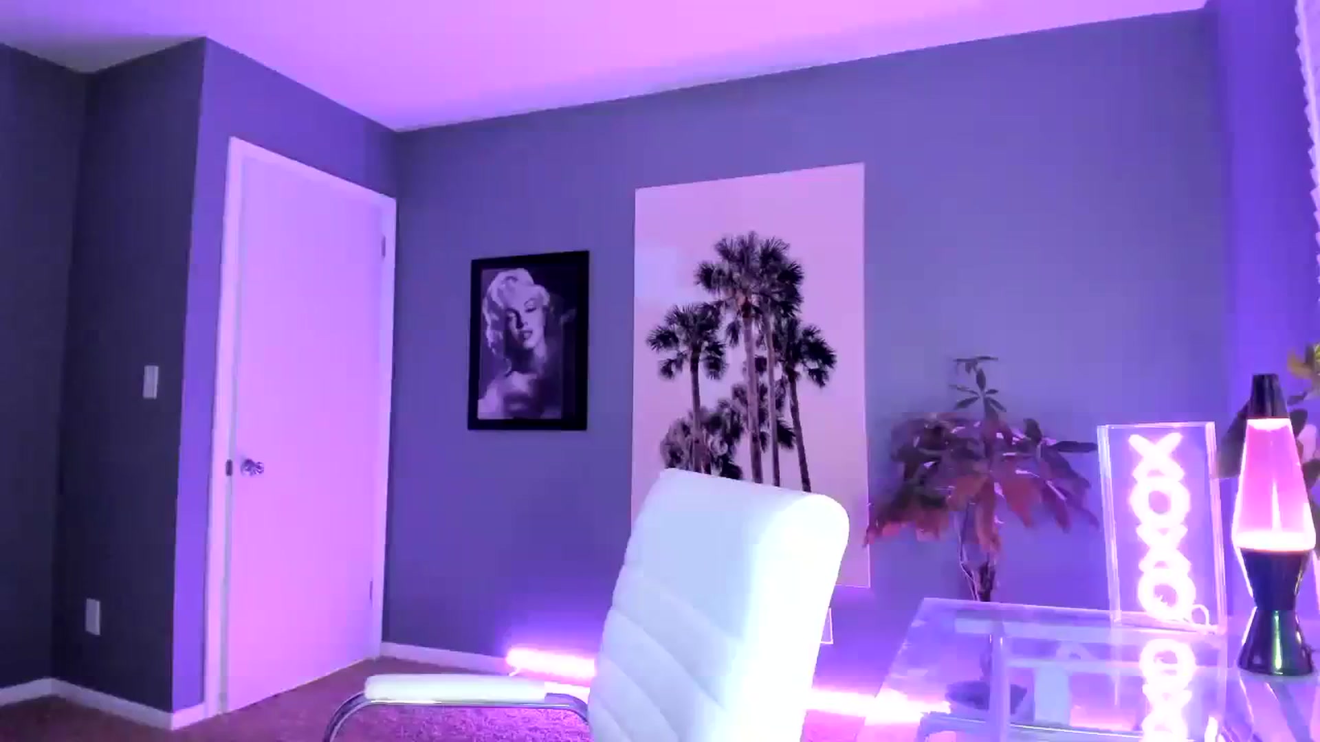 Gallery image thumbnail from SororityGirly's myfreecams stream on, 02/14/2024, 24:00 image 8 of 20