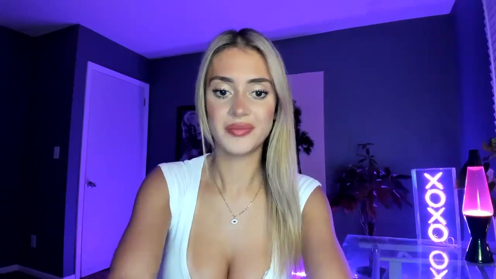 Gallery image thumbnail from SororityGirly's myfreecams stream on, 02/14/2024, 24:00 image 16 of 20