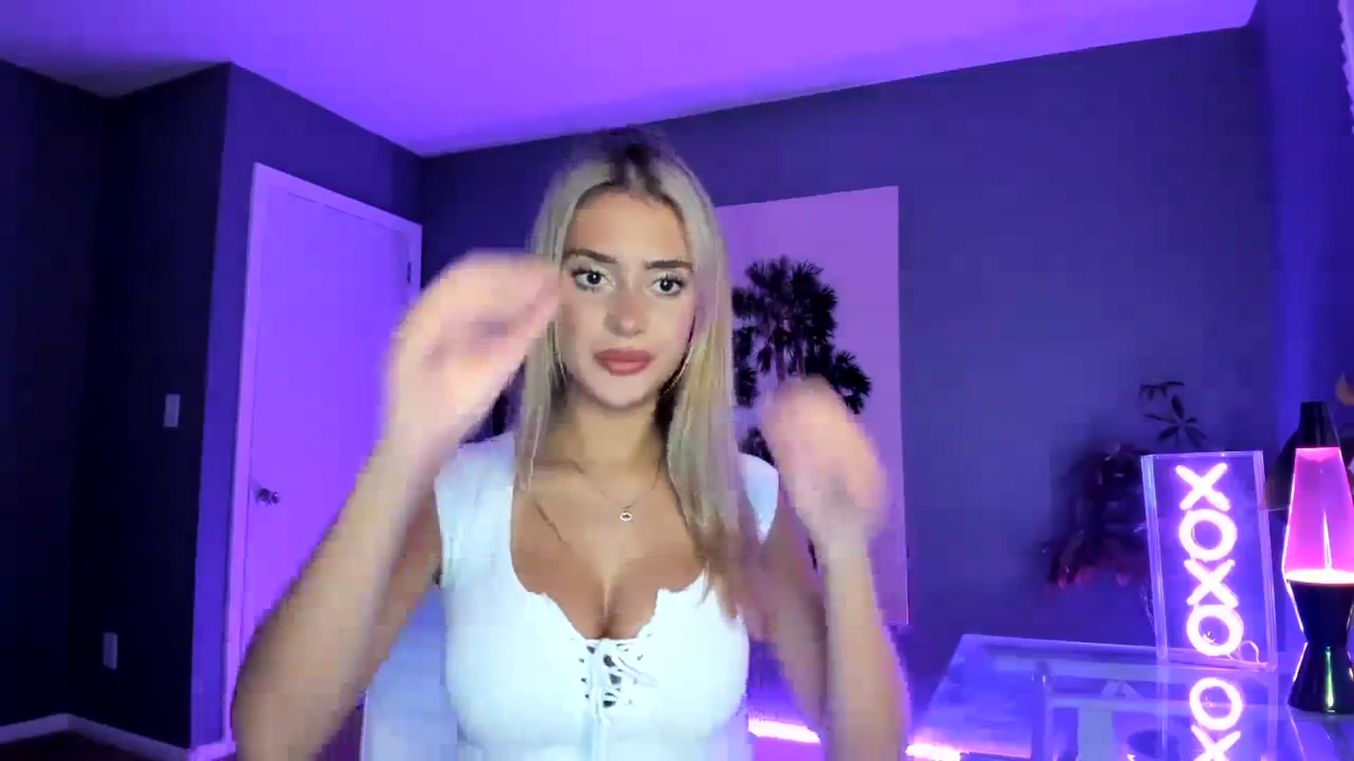 Gallery image thumbnail from SororityGirly's myfreecams stream on, 02/14/2024, 24:00 image 5 of 20