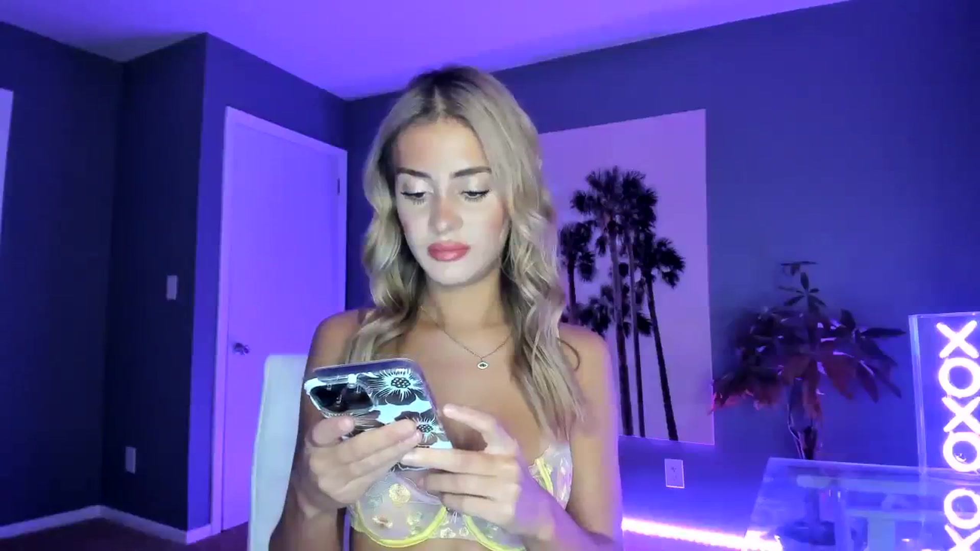 Gallery image thumbnail from SororityGirly's myfreecams stream on, 02/19/2024, 01:03 image 10 of 20