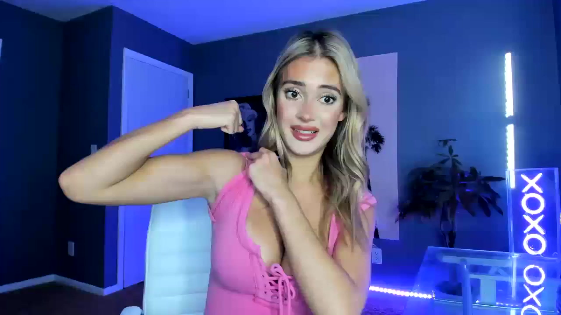 Gallery image thumbnail from SororityGirly's myfreecams stream on, 02/21/2024, 24:04 image 3 of 20