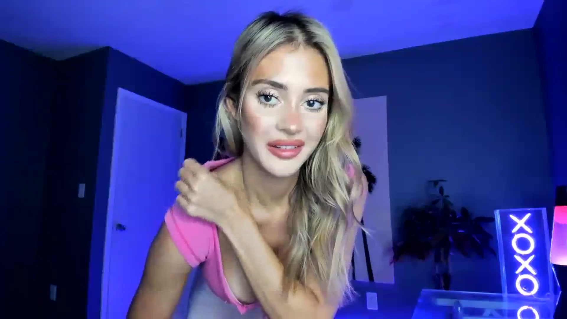 Gallery image thumbnail from SororityGirly's myfreecams stream on, 02/21/2024, 24:04 image 17 of 20