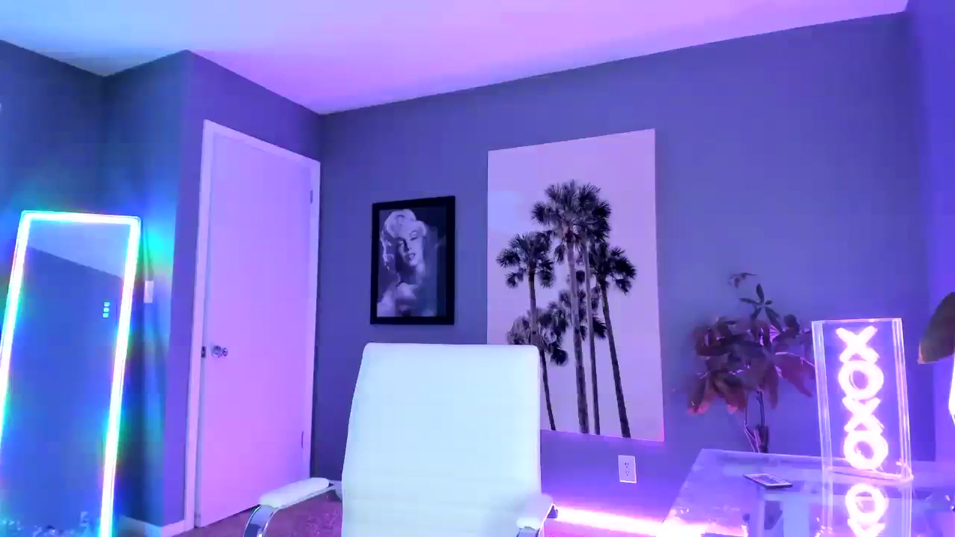 Gallery image thumbnail from SororityGirly's myfreecams stream on, 02/28/2024, 24:09 image 18 of 20