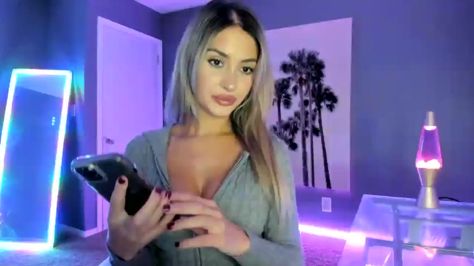 Gallery image thumbnail from SororityGirly's myfreecams stream on, 02/07/2025, 24:43 image 20 of 20
