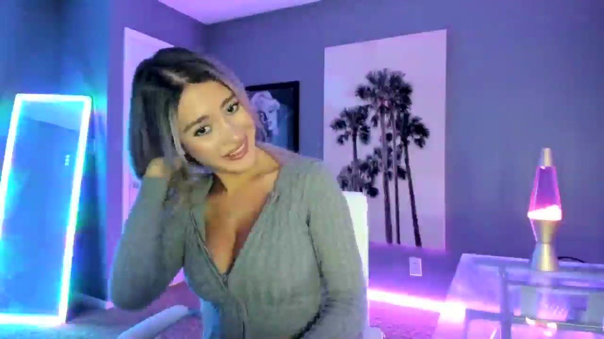 Gallery image thumbnail from SororityGirly's myfreecams stream on, 02/07/2025, 24:57 image 14 of 20