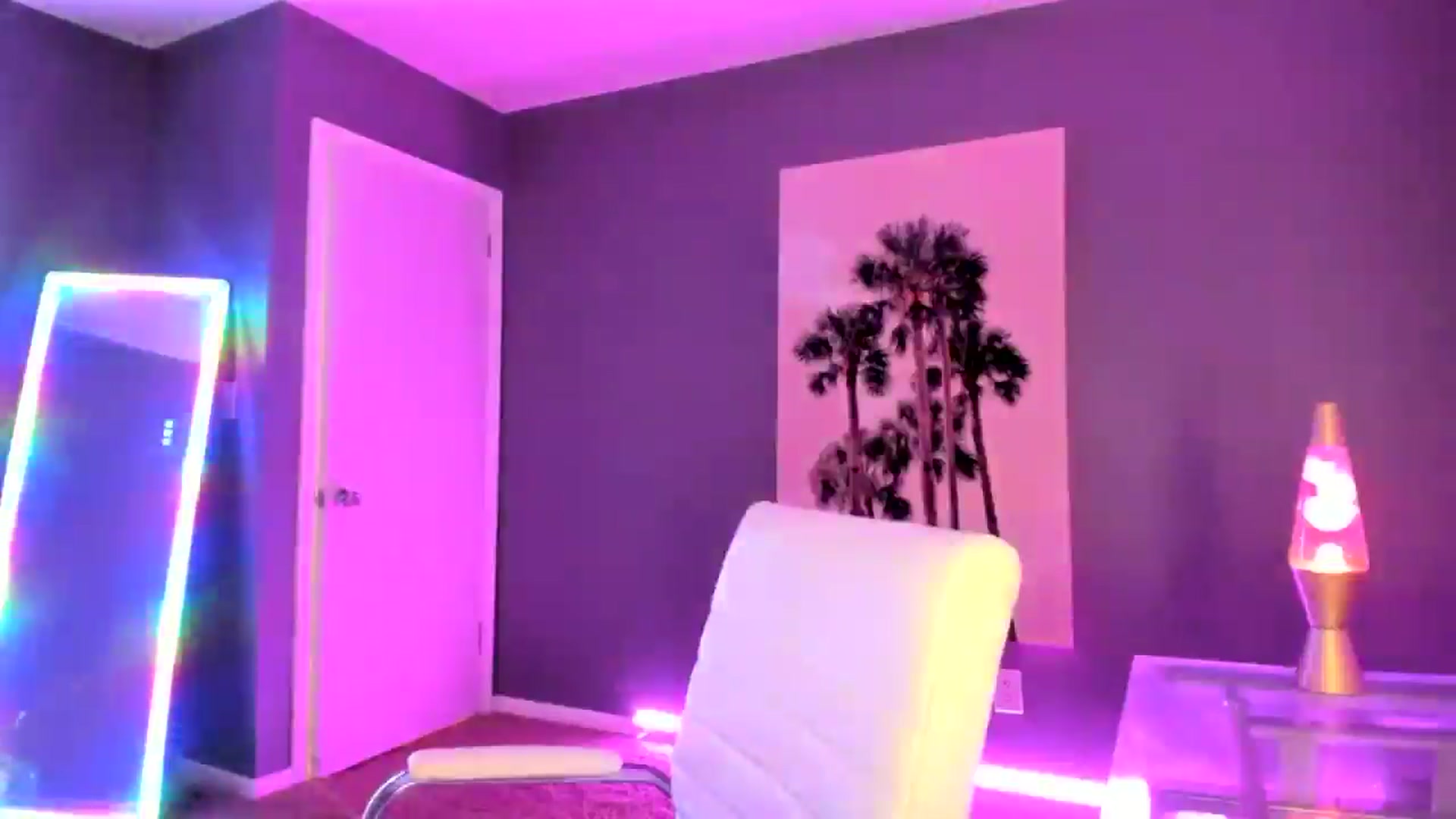 Gallery image thumbnail from SororityGirly's myfreecams stream on, 04/05/2025, 01:17 image 7 of 20