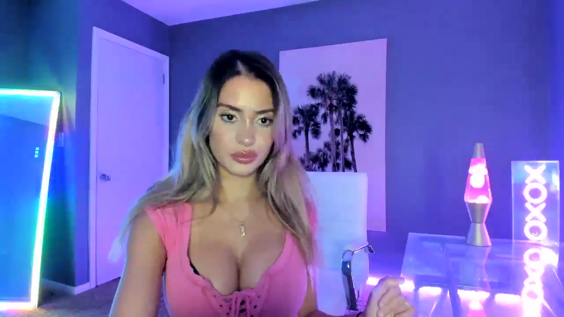 Gallery image thumbnail from SororityGirly's myfreecams stream on, 04/06/2025, 02:23 image 16 of 20