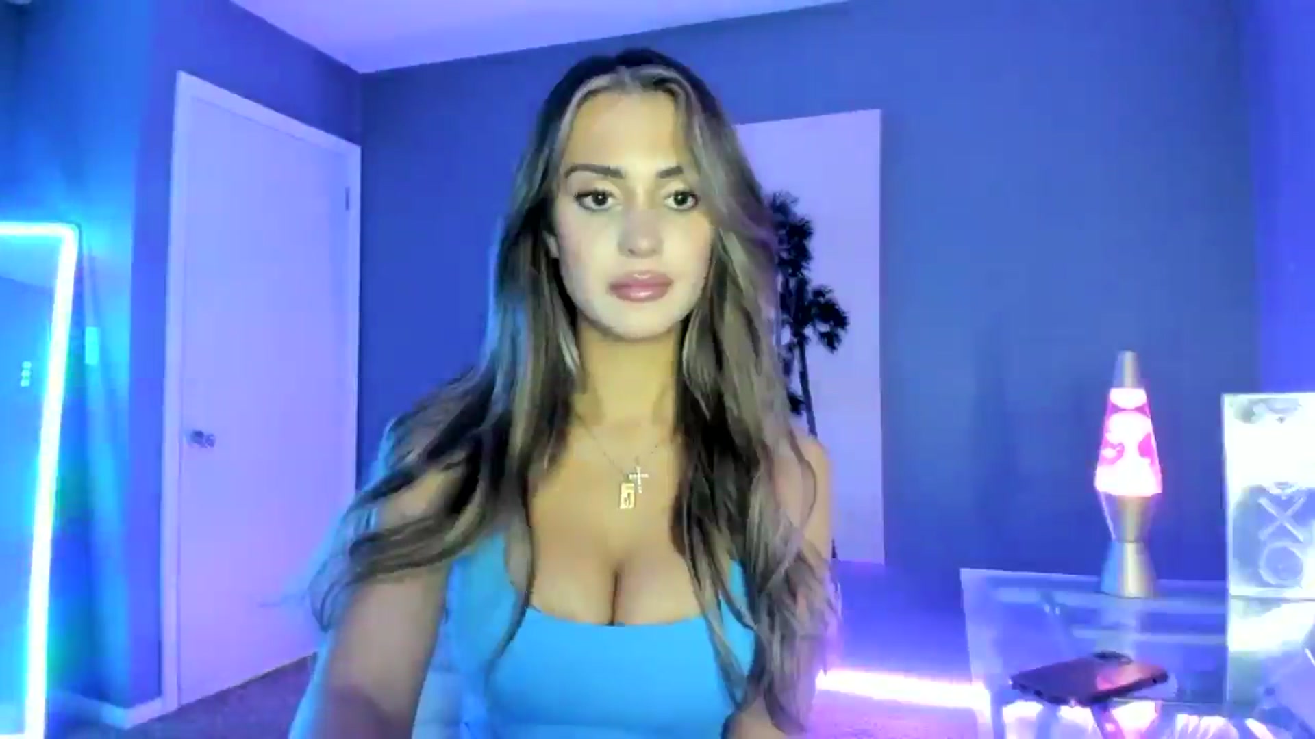 Gallery image thumbnail from SororityGirly's myfreecams stream on, 04/19/2025, 04:04 image 3 of 20