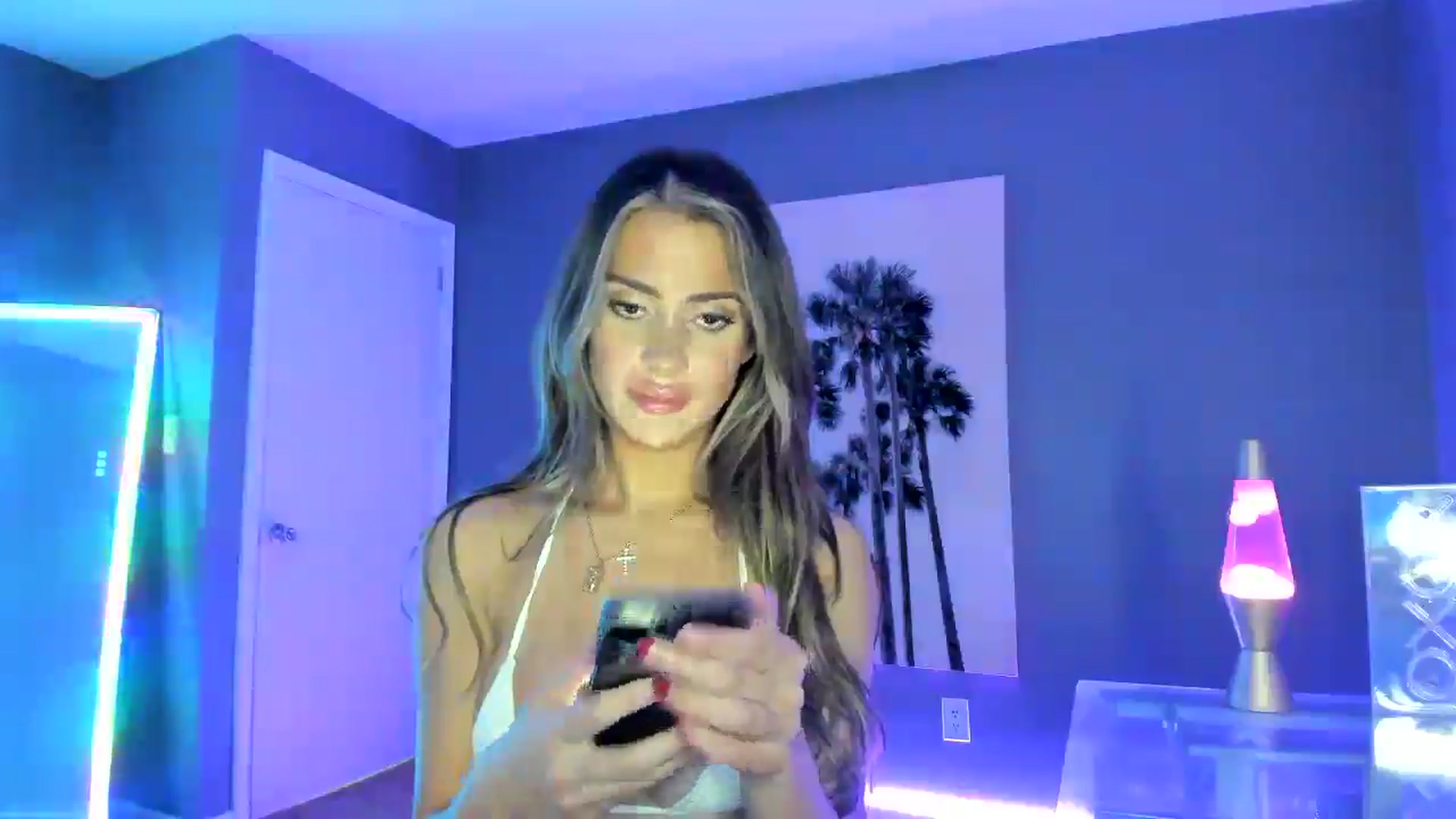Gallery image thumbnail from SororityGirly's myfreecams stream on, 04/20/2025, 05:07 image 10 of 20