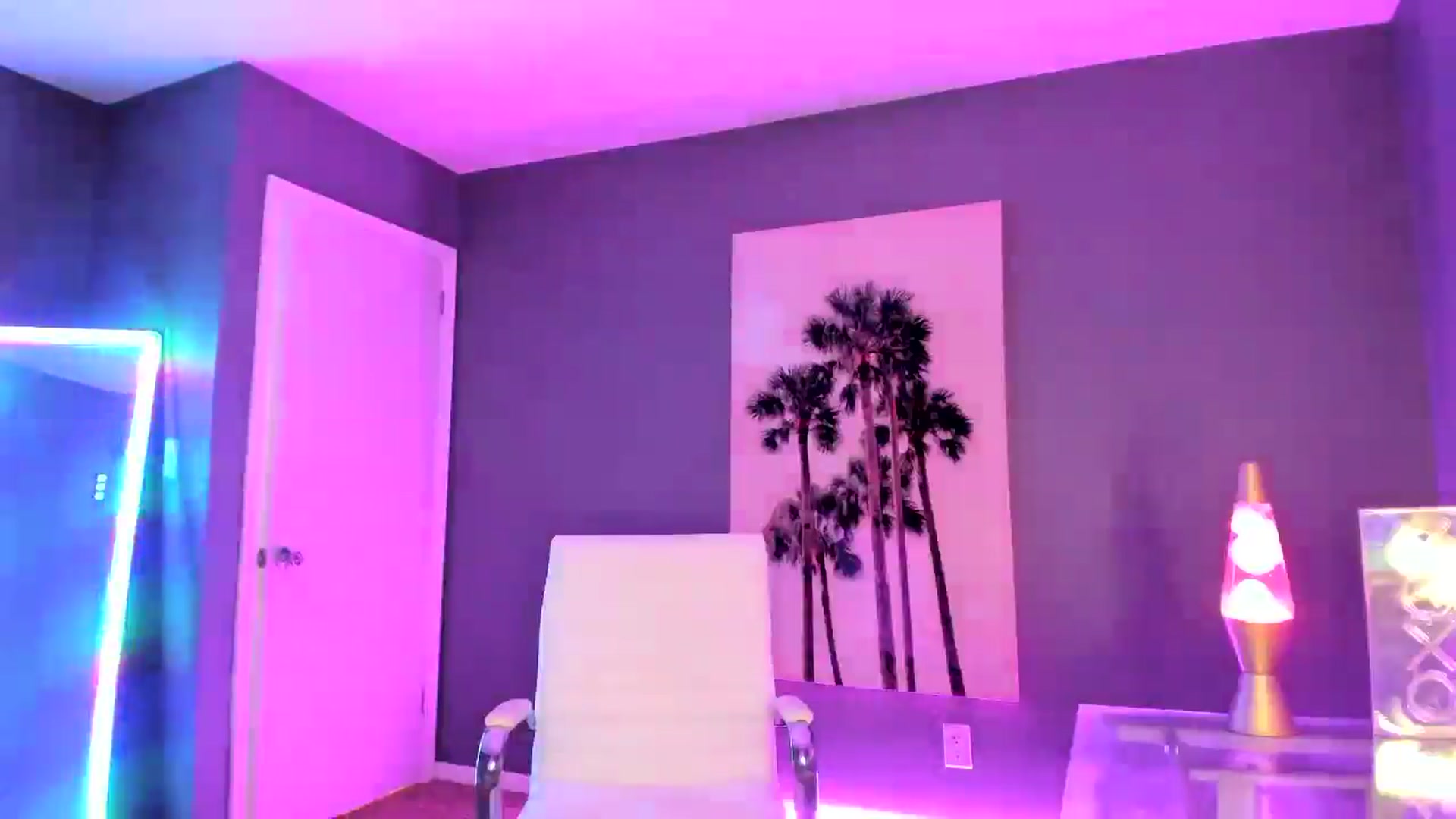 Gallery image thumbnail from SororityGirly's myfreecams stream on, 04/20/2025, 05:07 image 9 of 20