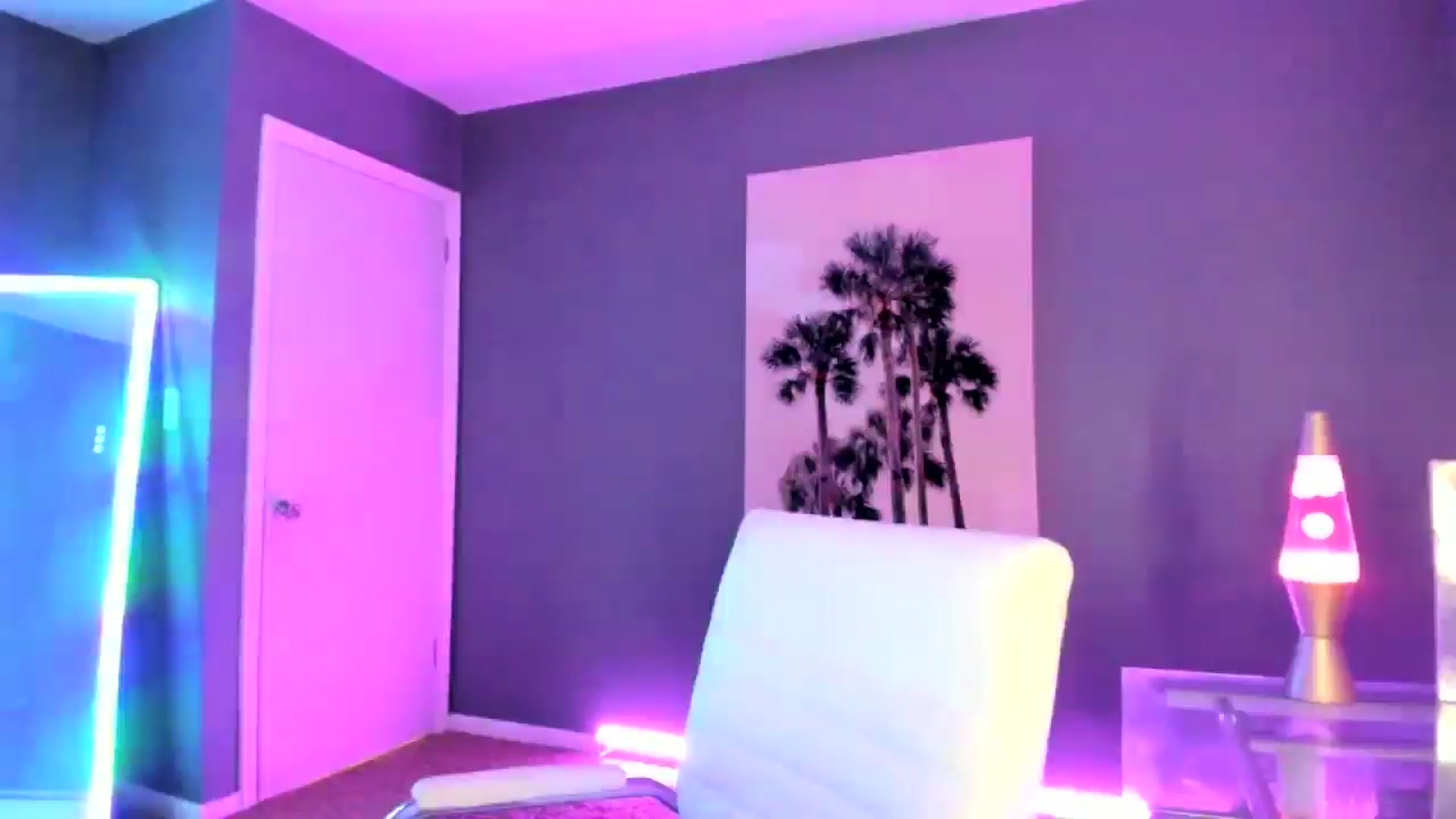 Gallery image thumbnail from SororityGirly's myfreecams stream on, 04/24/2025, 02:36 image 6 of 20
