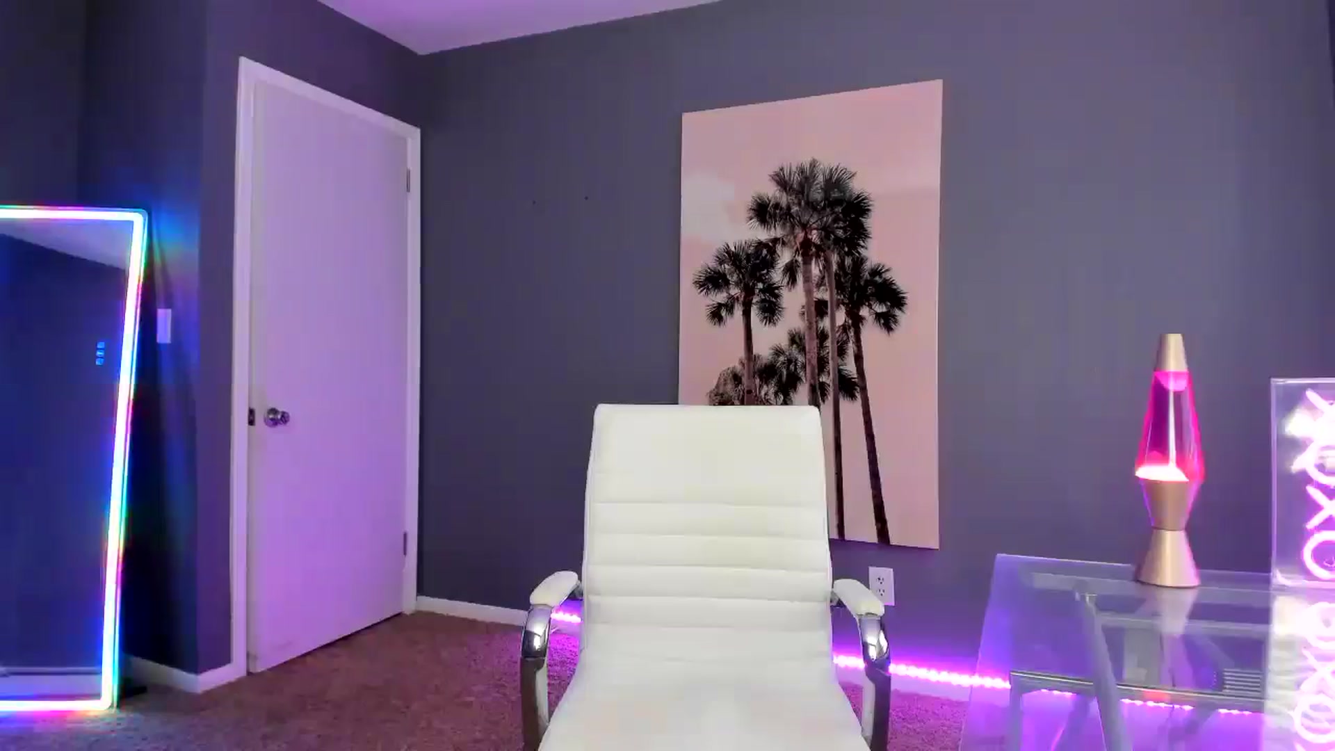 Gallery image thumbnail from SororityGirly's myfreecams stream on, 05/14/2025, 23:13 image 15 of 20