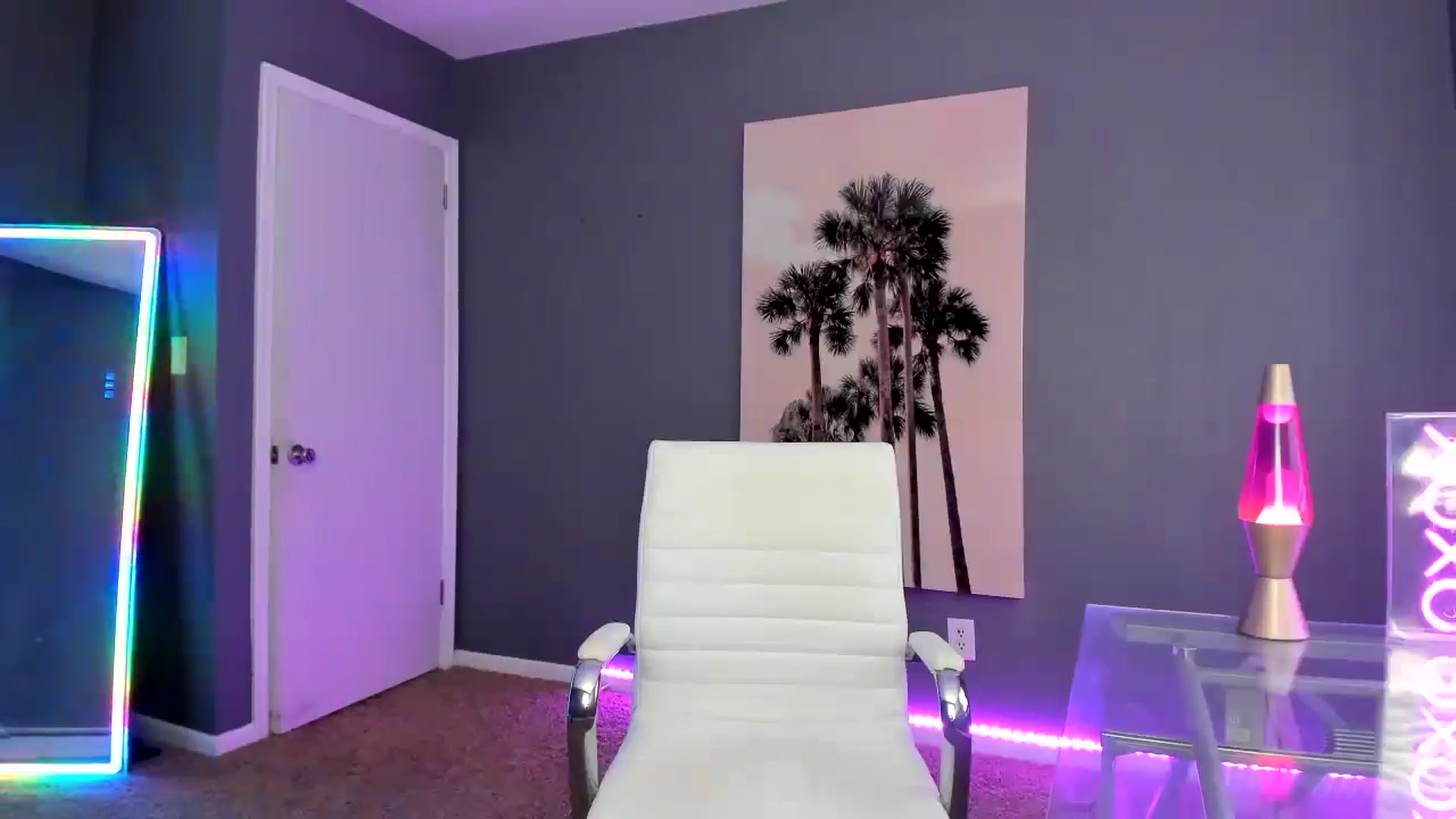 Gallery image thumbnail from SororityGirly's myfreecams stream on, 05/14/2025, 23:13 image 16 of 20