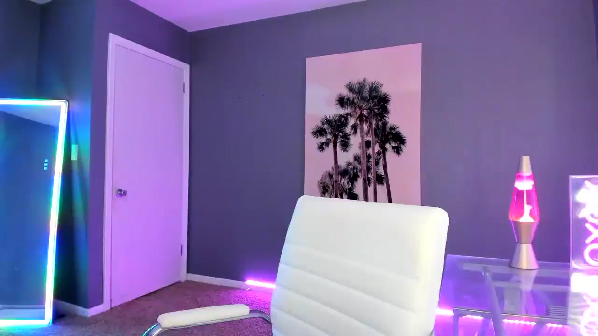 Gallery image thumbnail from SororityGirly's myfreecams stream on, 05/14/2025, 23:51 image 18 of 20