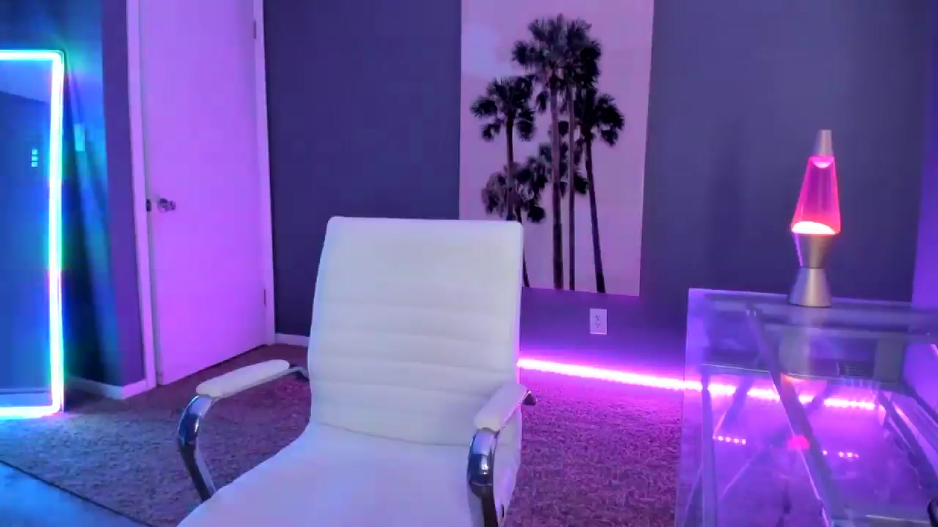 Gallery image thumbnail from SororityGirly's myfreecams stream on, 06/09/2025, 23:17 image 7 of 20