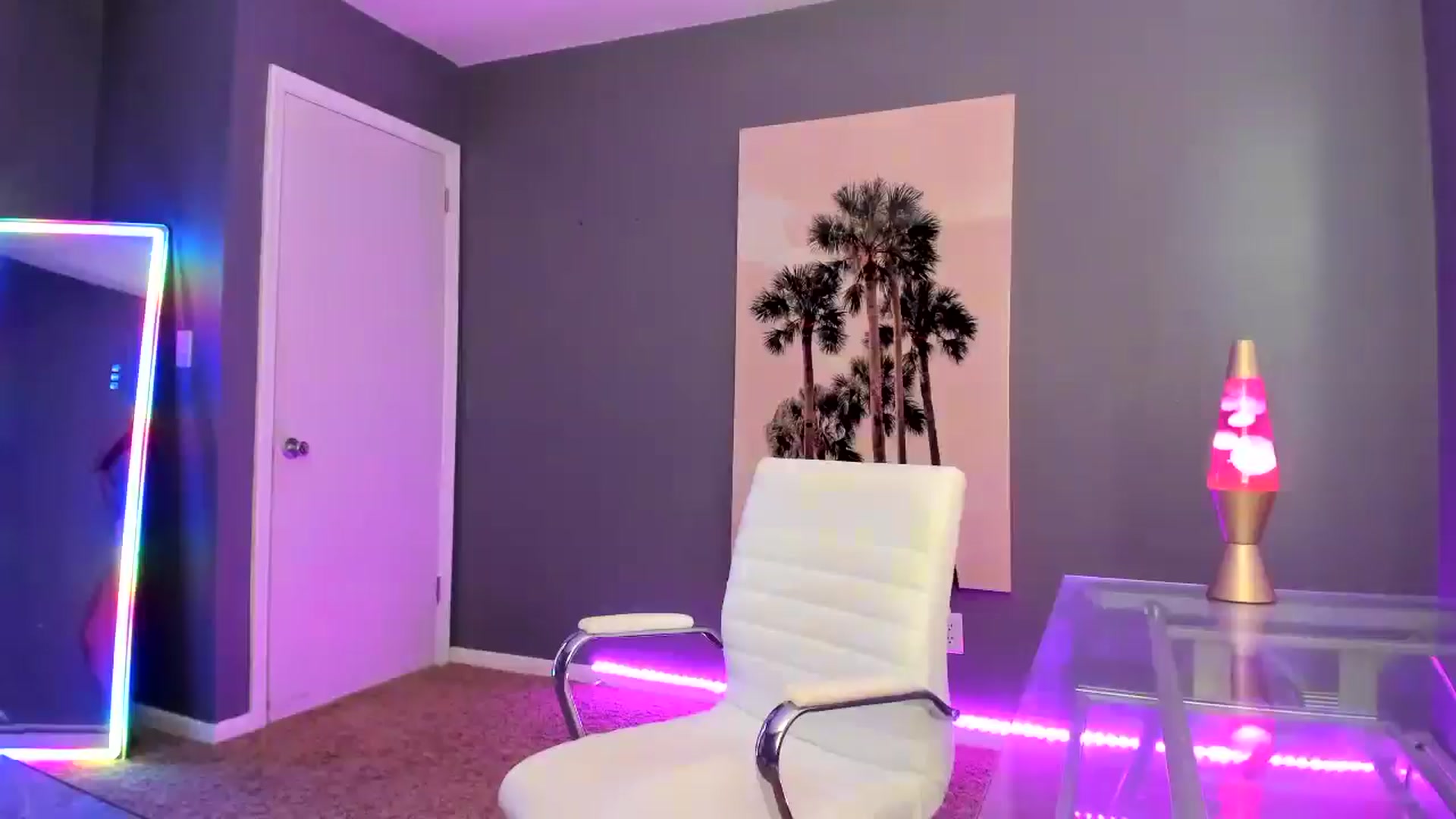 Gallery image thumbnail from SororityGirly's myfreecams stream on, 06/11/2025, 23:20 image 17 of 20
