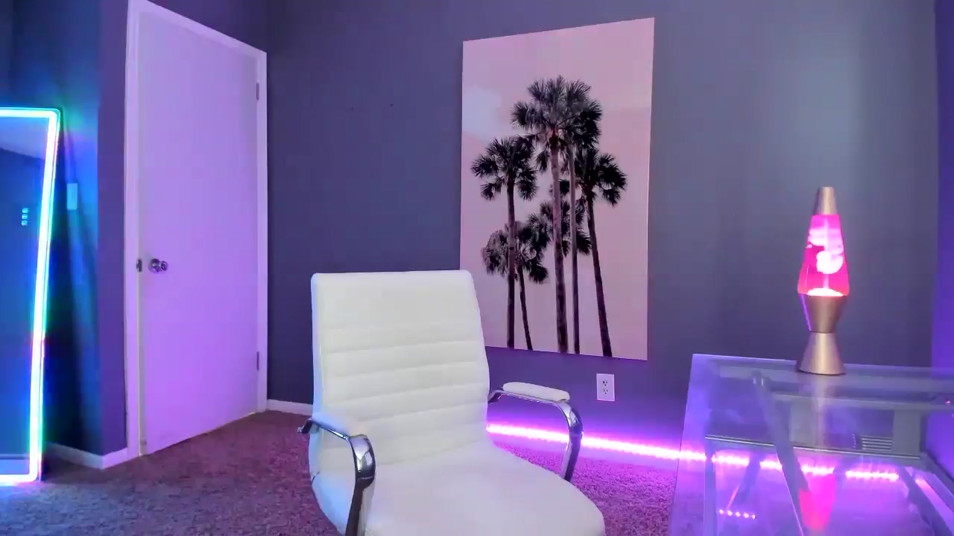 Gallery image thumbnail from SororityGirly's myfreecams stream on, 06/12/2025, 24:13 image 5 of 20