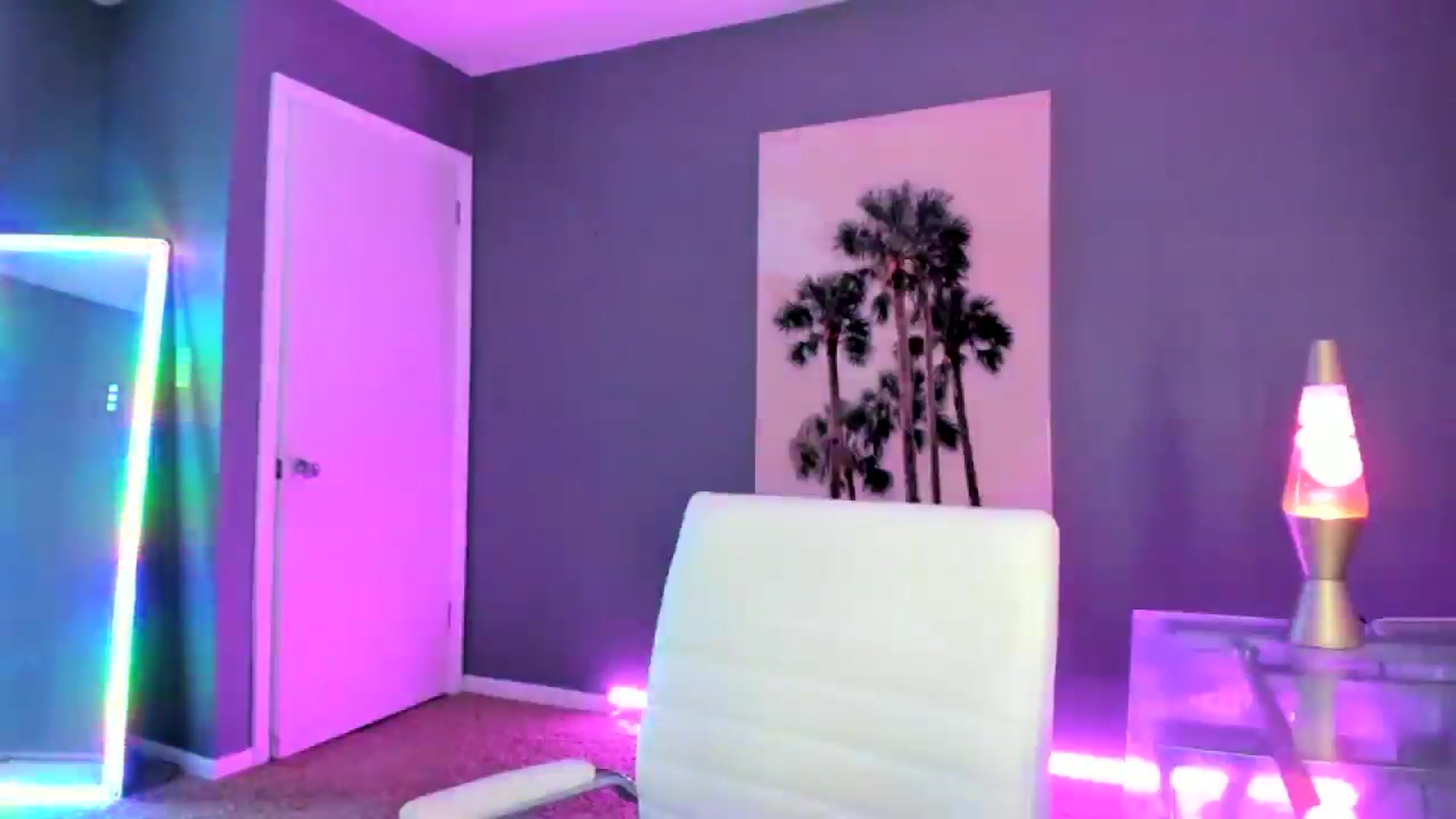 Gallery image thumbnail from SororityGirly's myfreecams stream on, 09/05/2025, 24:35 image 6 of 20