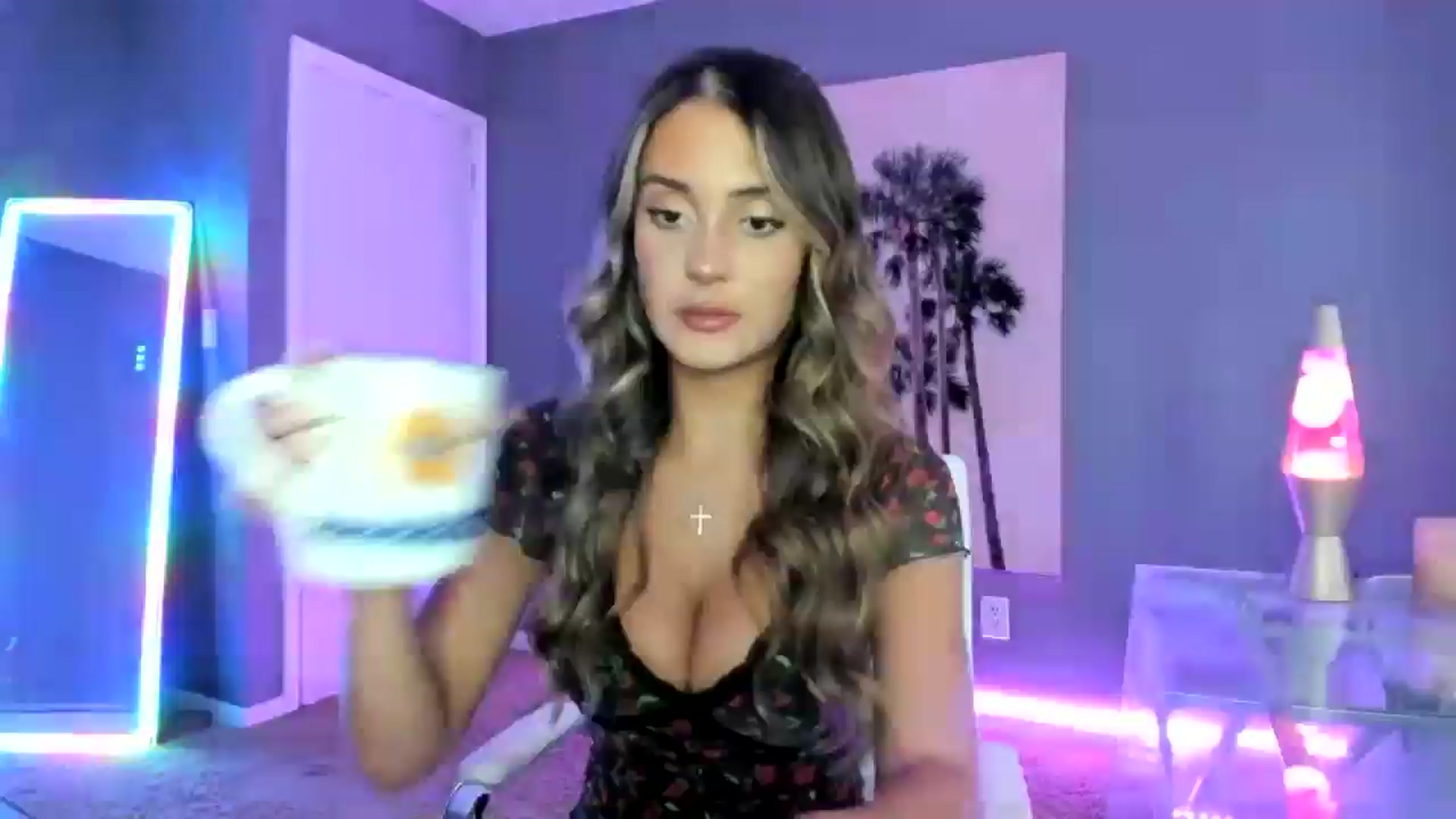 Gallery image thumbnail from SororityGirly's myfreecams stream on, 09/07/2025, 24:42 image 1 of 20