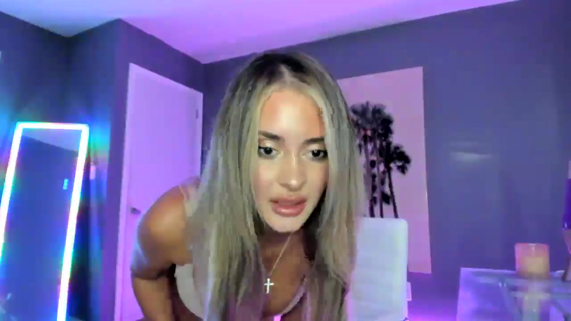 Gallery image thumbnail from SororityGirly's myfreecams stream on, 09/24/2025, 24:35 image 4 of 20