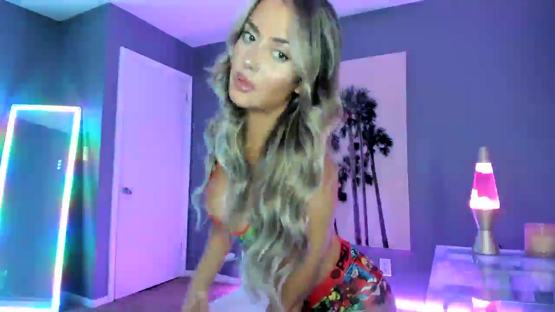 Gallery image thumbnail from SororityGirly's myfreecams stream on, 10/05/2025, 23:50 image 9 of 20