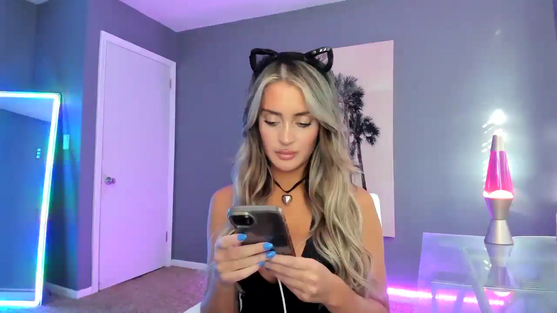 Gallery image thumbnail from SororityGirly's myfreecams stream on, 10/09/2025, 22:29 image 6 of 20