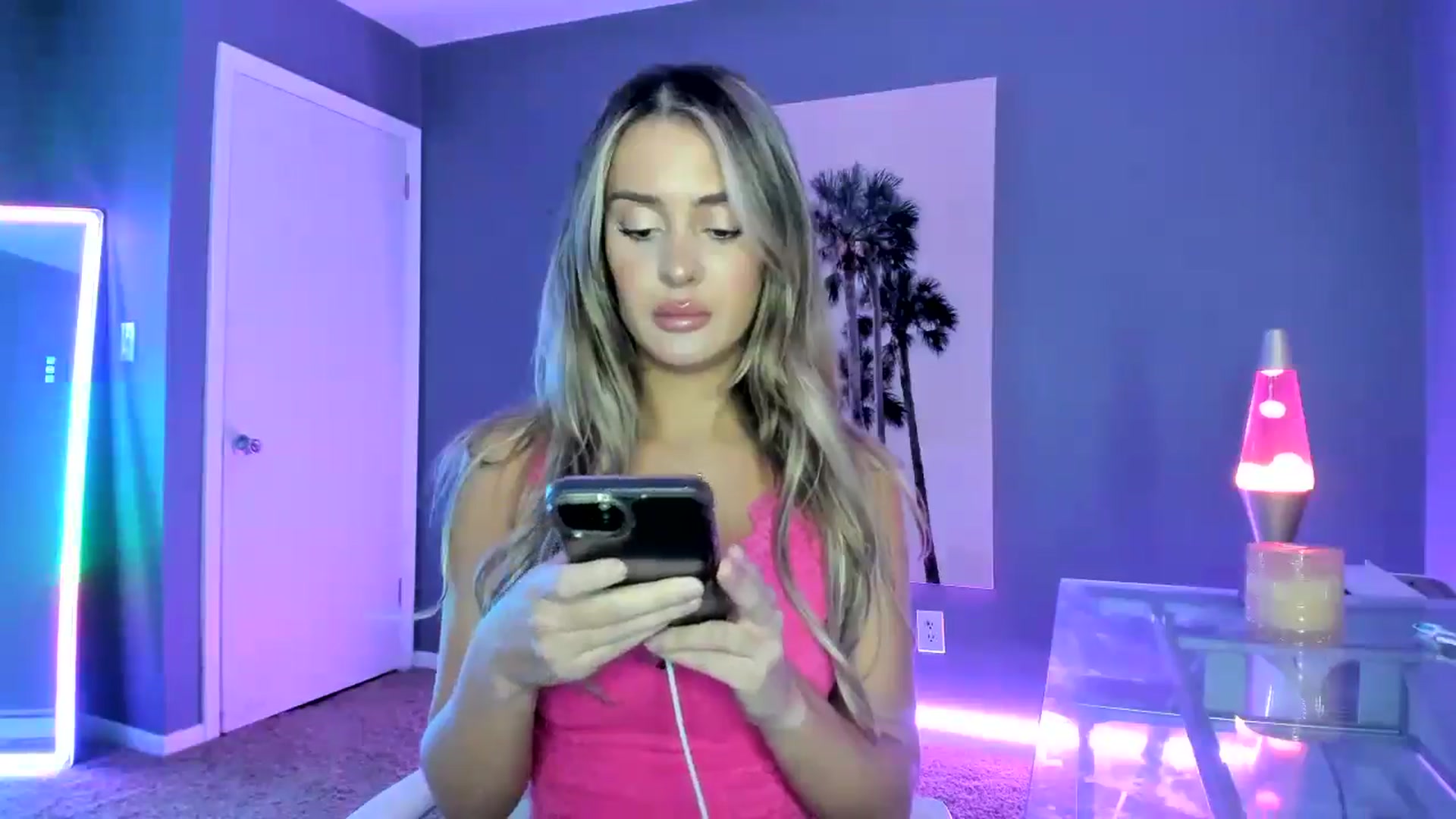Gallery image thumbnail from SororityGirly's myfreecams stream on, 12/04/2025, 01:50 image 5 of 20
