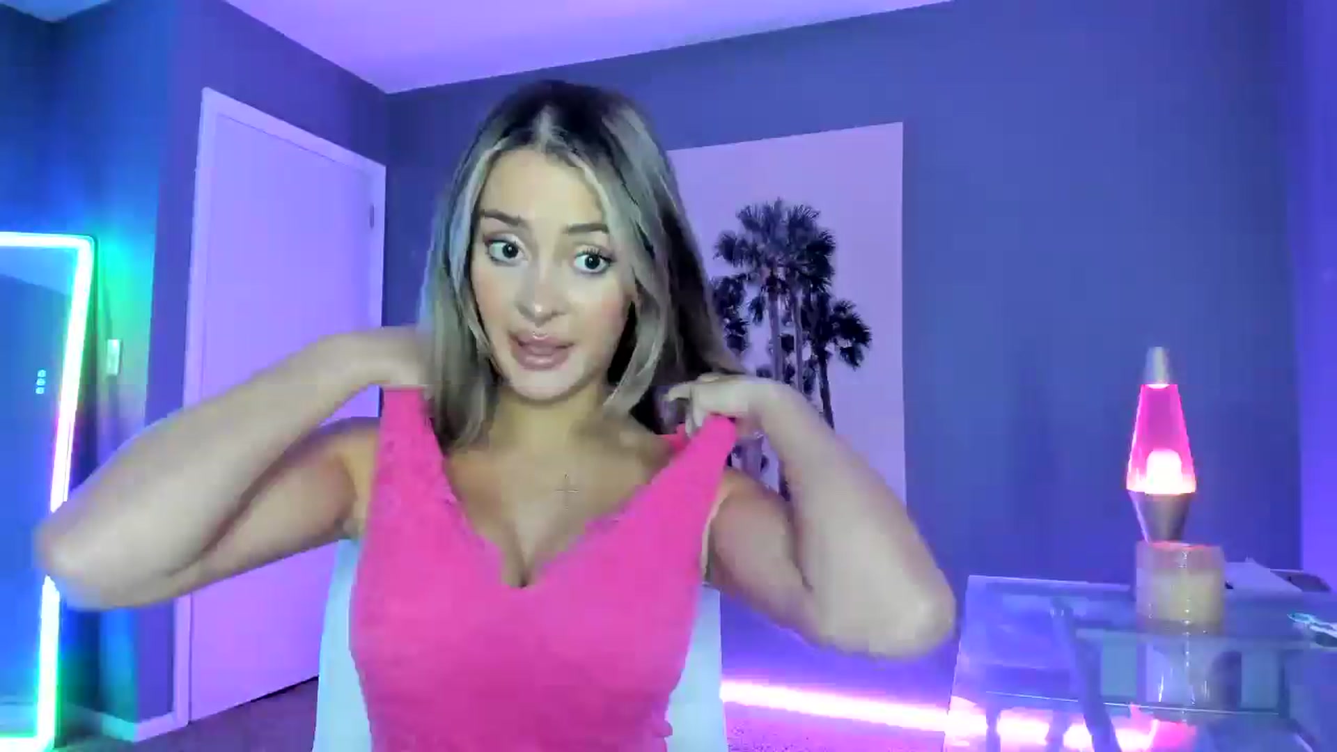 Gallery image thumbnail from SororityGirly's myfreecams stream on, 12/04/2025, 01:50 image 11 of 20