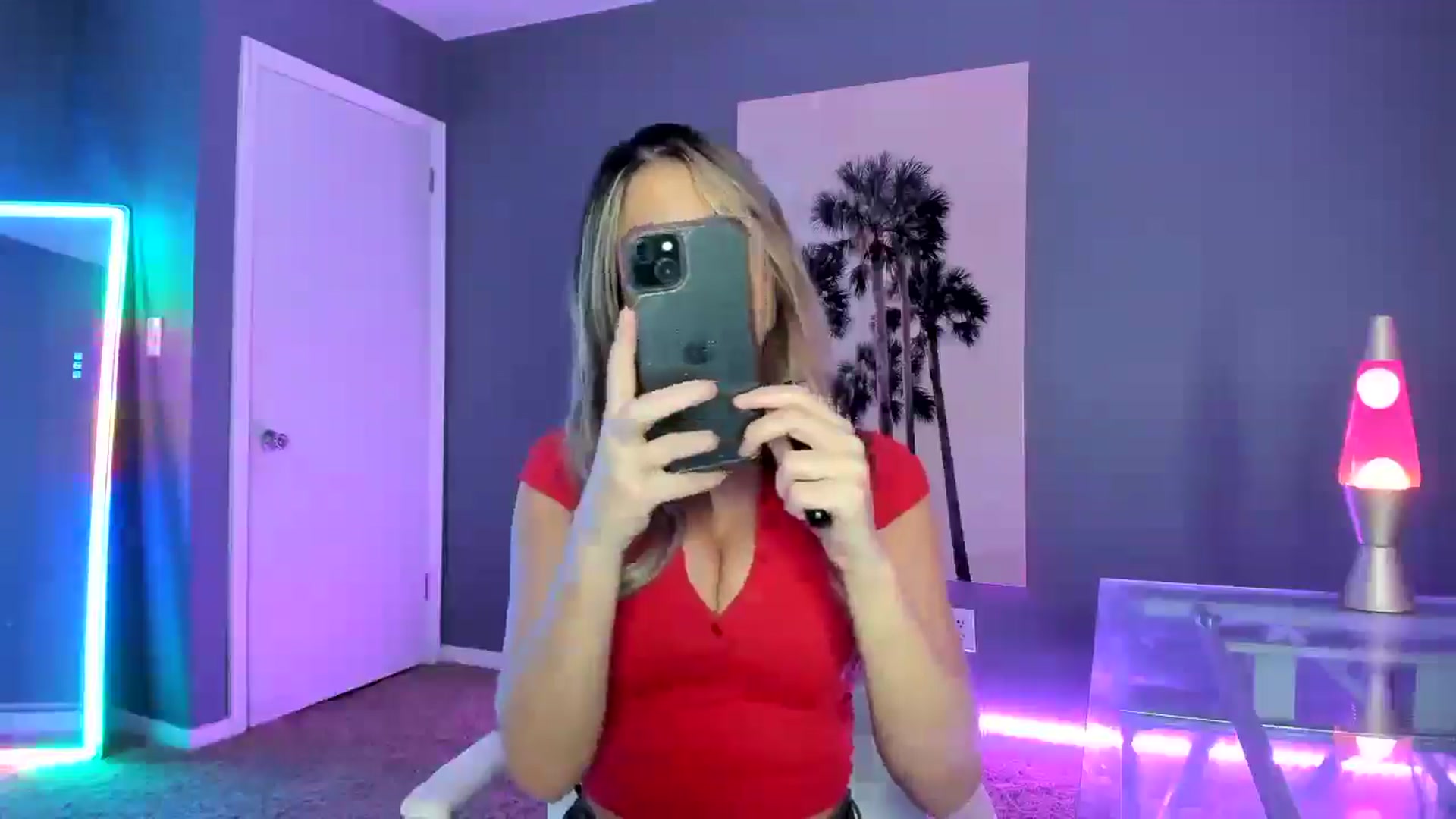 Gallery image thumbnail from SororityGirly's myfreecams stream on, 12/20/2025, 02:23 image 11 of 20