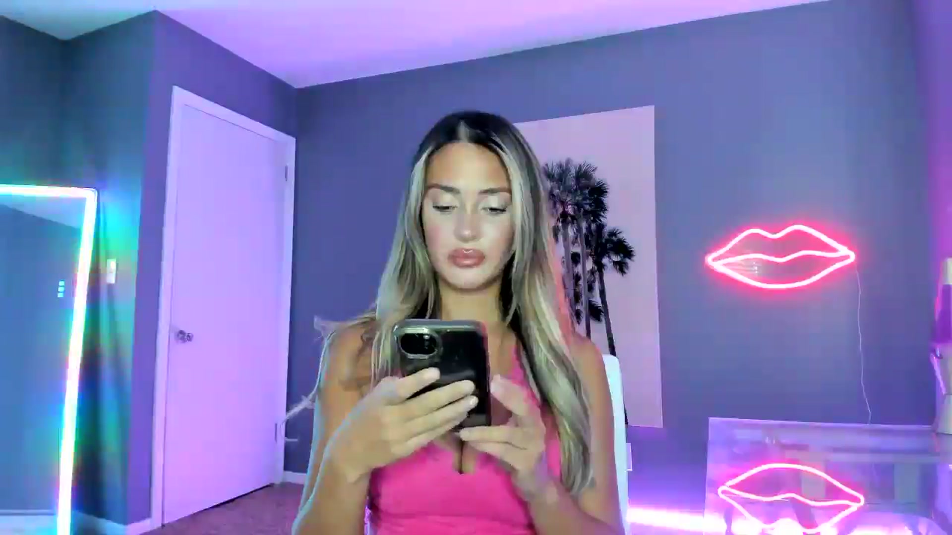 Gallery image thumbnail from SororityGirly's myfreecams stream on, 01/26/2026, 22:40 image 3 of 20