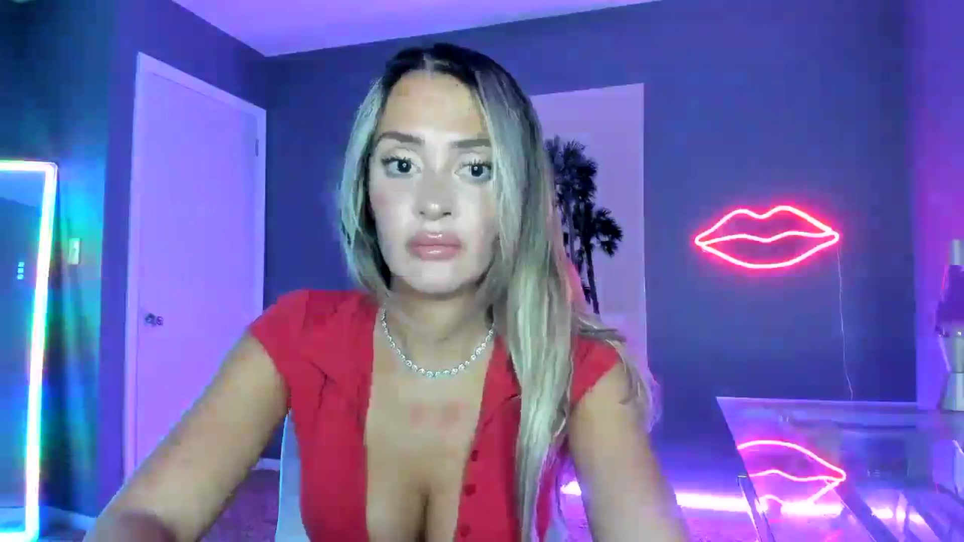 Gallery image thumbnail from SororityGirly's myfreecams stream on, 02/10/2026, 24:01 image 3 of 20