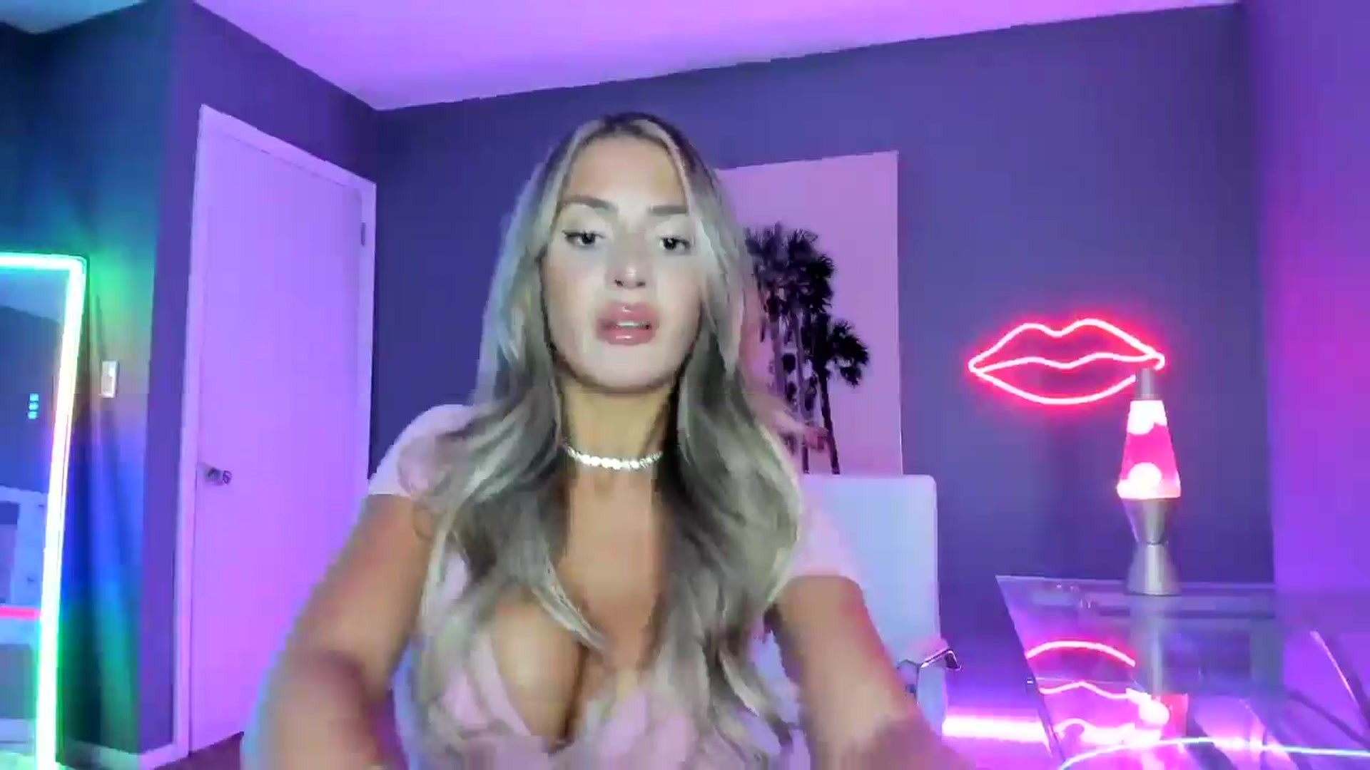 Gallery image thumbnail from SororityGirly's myfreecams stream on, 03/11/2026, 23:41 image 2 of 20
