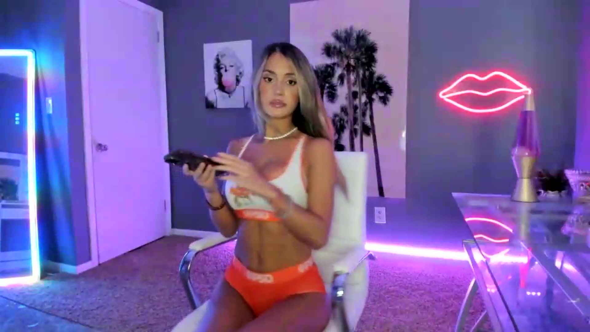 Gallery image thumbnail from SororityGirly's myfreecams stream on, 06/09/2026, 24:25 image 15 of 20