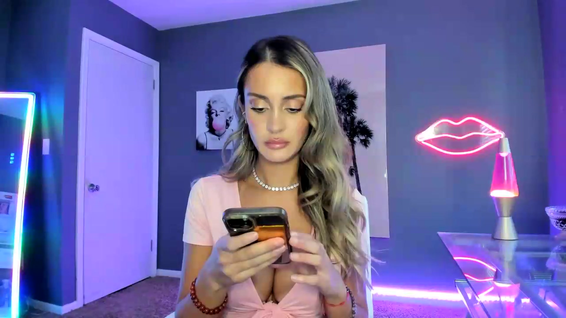 Gallery image thumbnail from SororityGirly's myfreecams stream on, 06/22/2026, 23:46 image 13 of 20