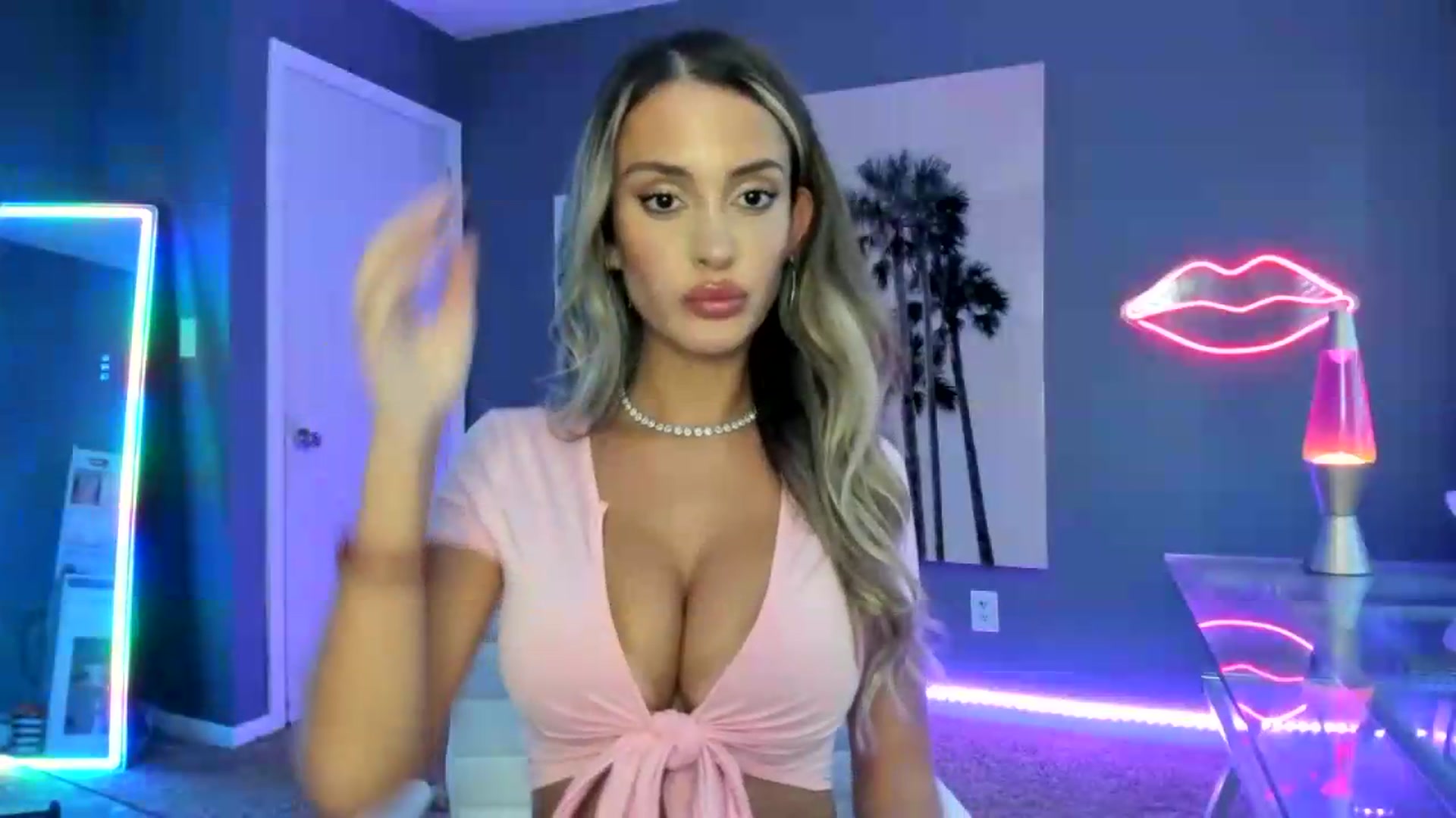 Gallery image thumbnail from SororityGirly's myfreecams stream on, 06/22/2026, 23:46 image 2 of 20