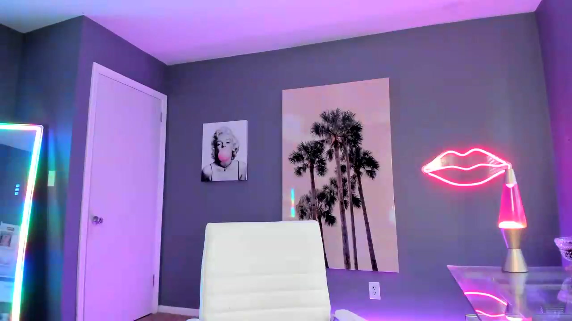 Gallery image thumbnail from SororityGirly's myfreecams stream on, 06/22/2026, 23:46 image 14 of 20
