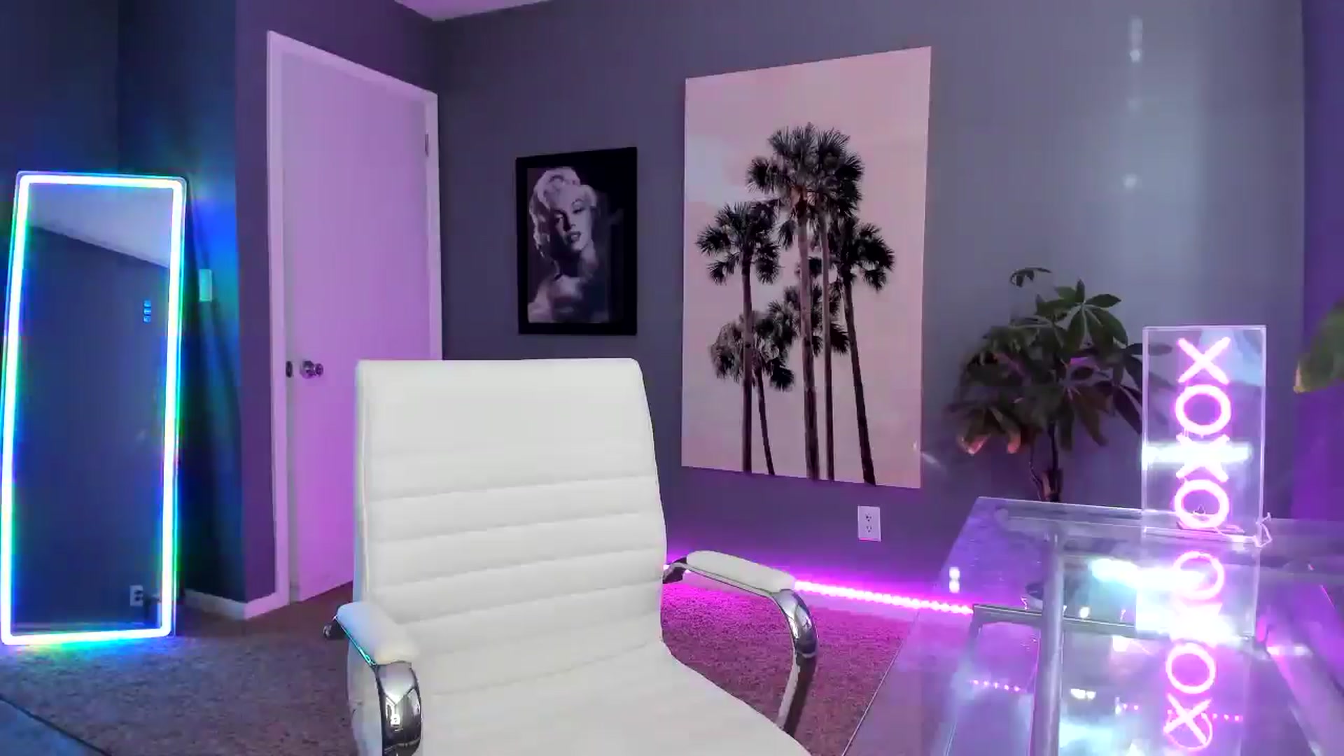Gallery image thumbnail from Sororitygirl's myfreecams stream on, 05/02/2024, 23:06 image 2 of 20