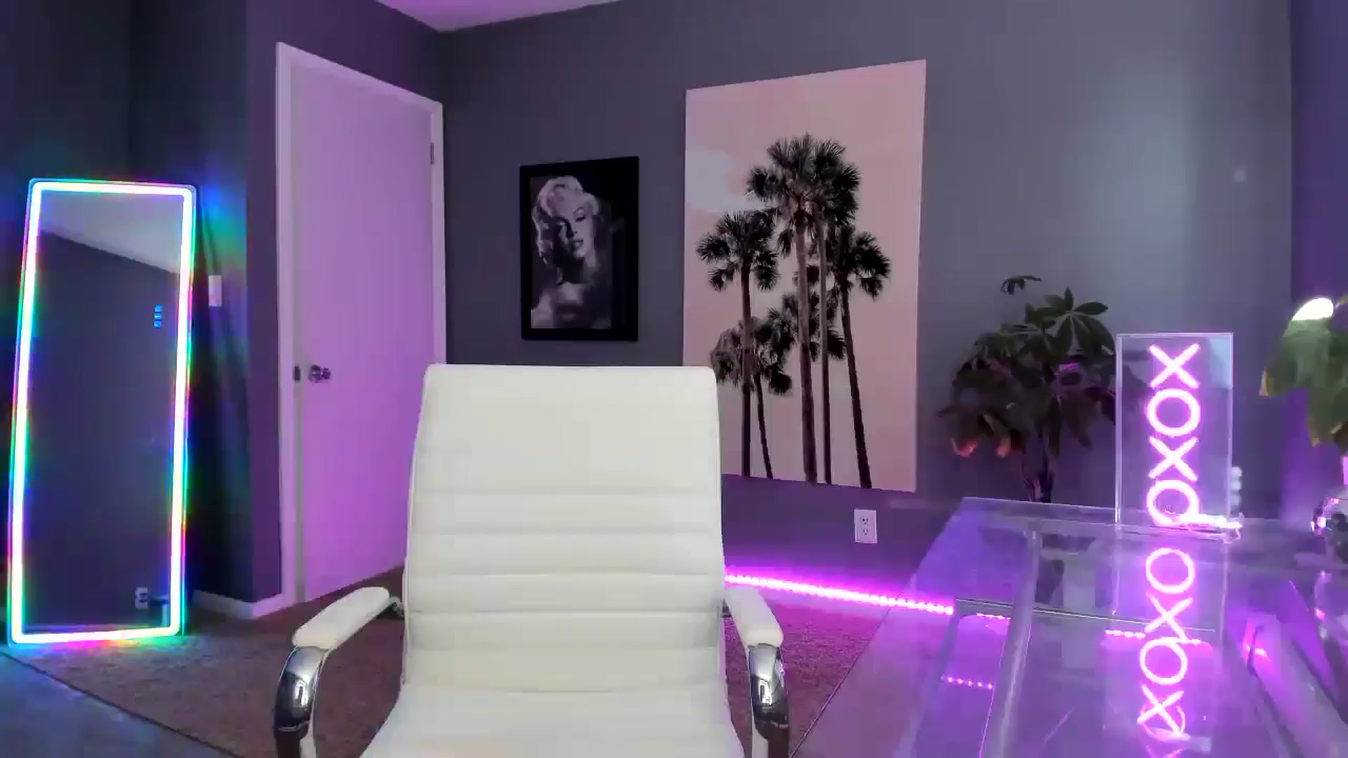 Gallery image thumbnail from Sororitygirl's myfreecams stream on, 05/02/2024, 23:06 image 11 of 20