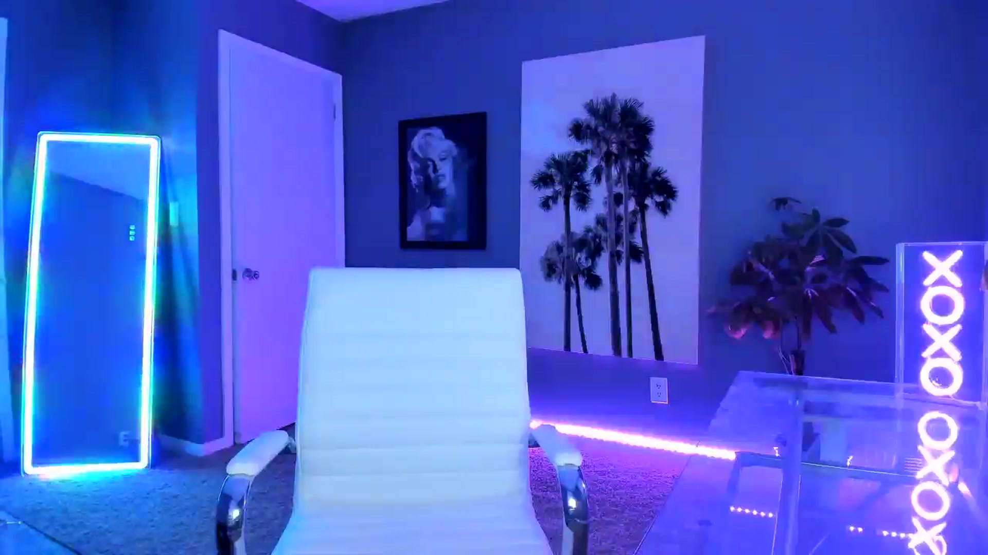 Gallery image thumbnail from Sororitygirl's myfreecams stream on, 05/10/2024, 24:01 image 16 of 20