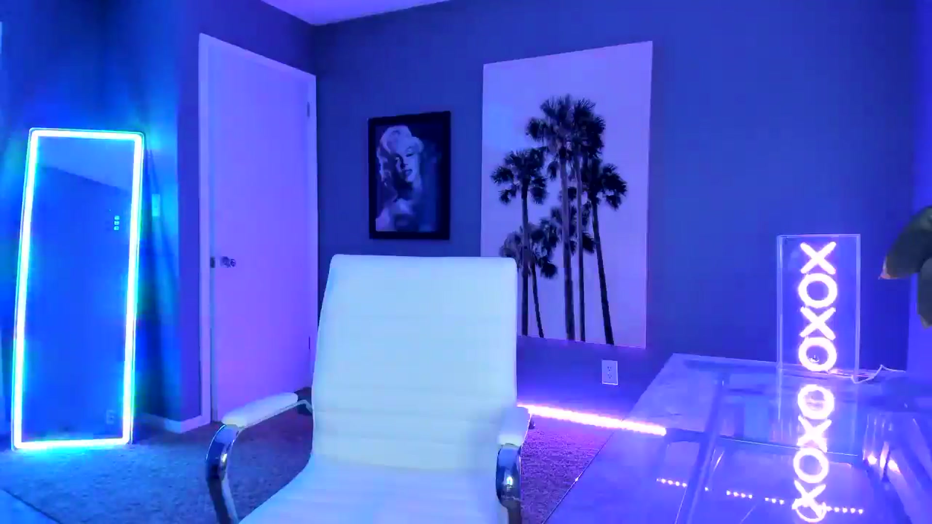Gallery image thumbnail from Sororitygirl's myfreecams stream on, 05/29/2024, 24:00 image 19 of 20