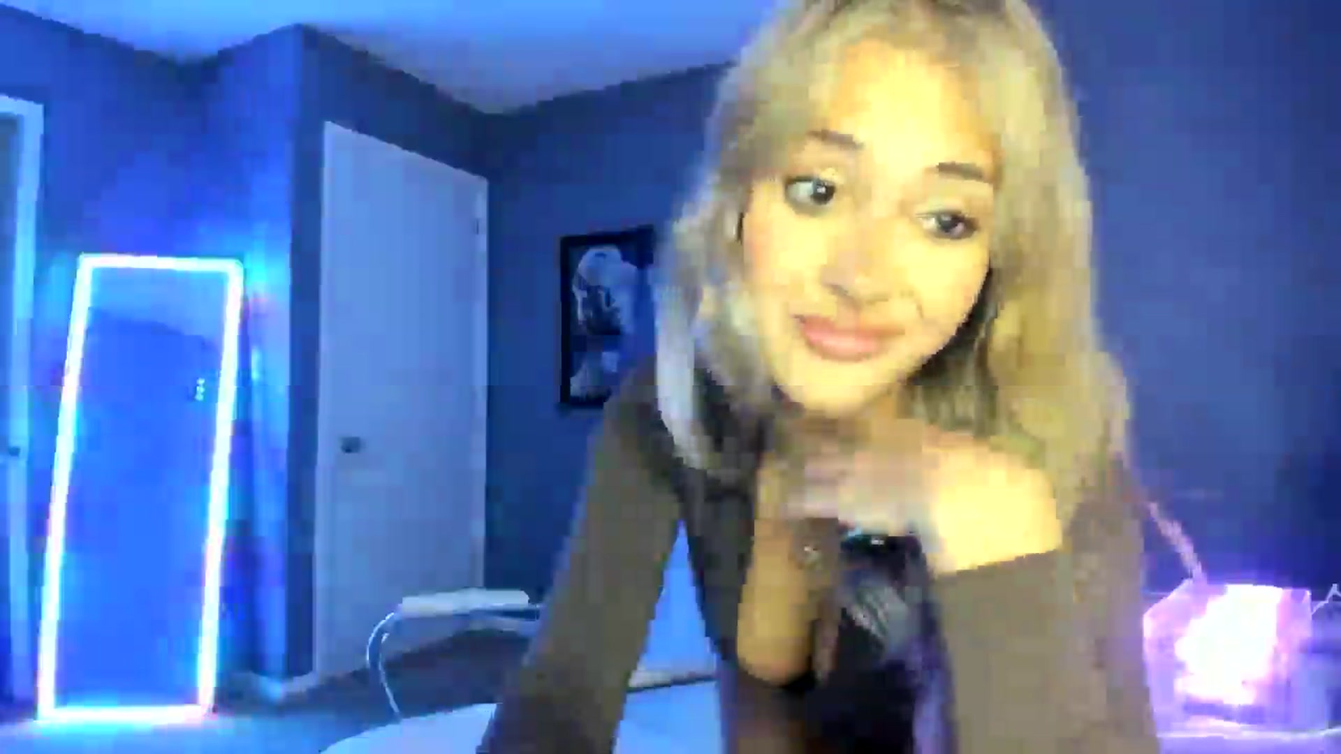 Gallery image thumbnail from Sororitygirl's myfreecams stream on, 06/02/2024, 03:16 image 11 of 20
