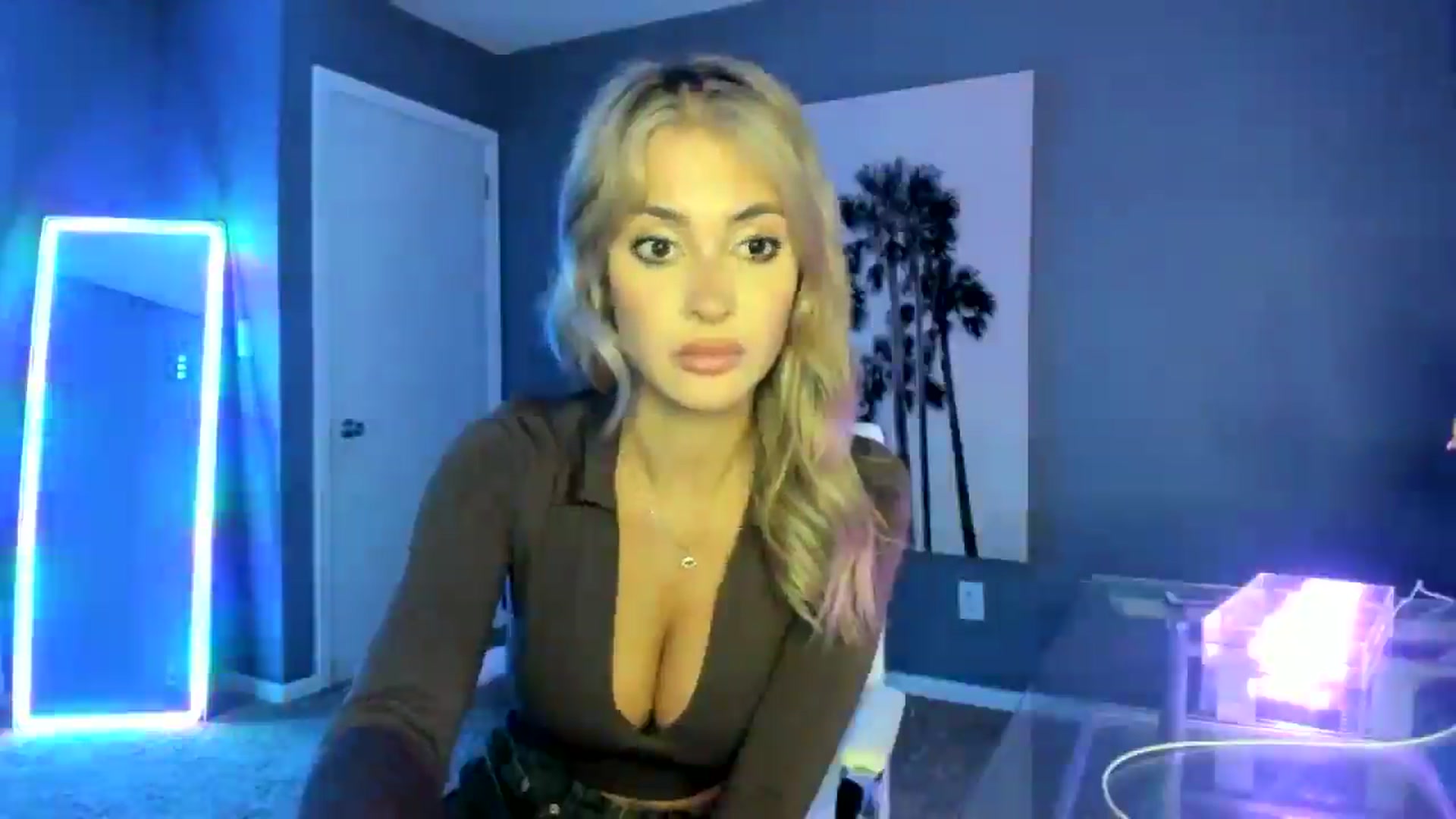 Gallery image thumbnail from Sororitygirl's myfreecams stream on, 06/02/2024, 03:16 image 8 of 20