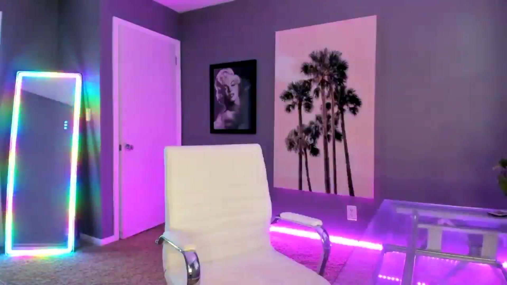 Gallery image thumbnail from Sororitygirl's myfreecams stream on, 06/26/2024, 22:30 image 12 of 20