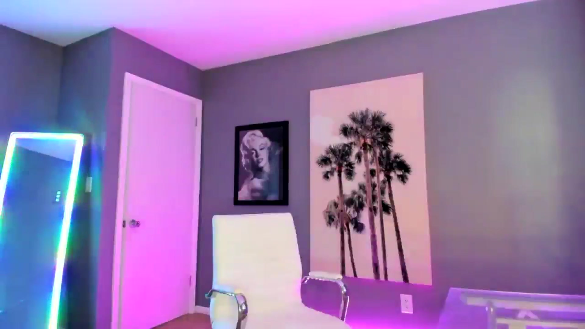 Gallery image thumbnail from Sororitygirl's myfreecams stream on, 07/17/2024, 23:01 image 20 of 20