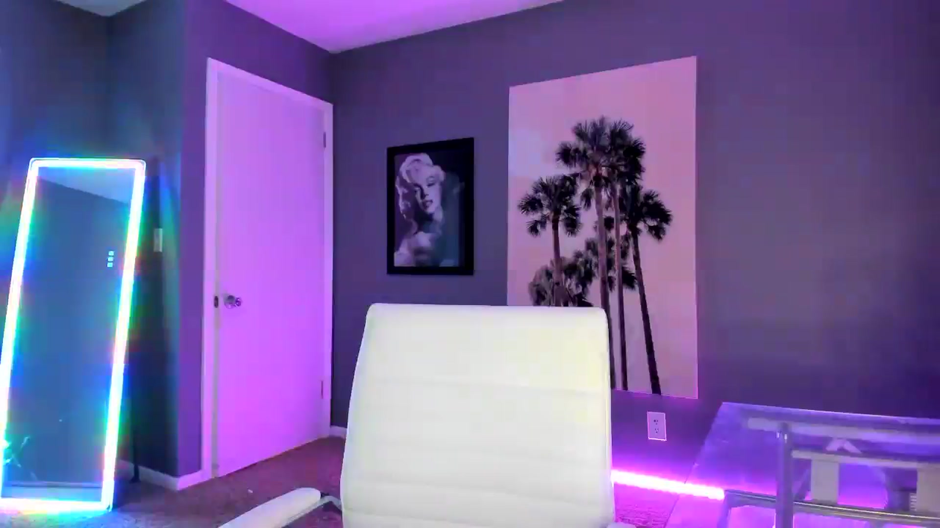 Gallery image thumbnail from Sororitygirl's myfreecams stream on, 07/18/2024, 02:11 image 15 of 20