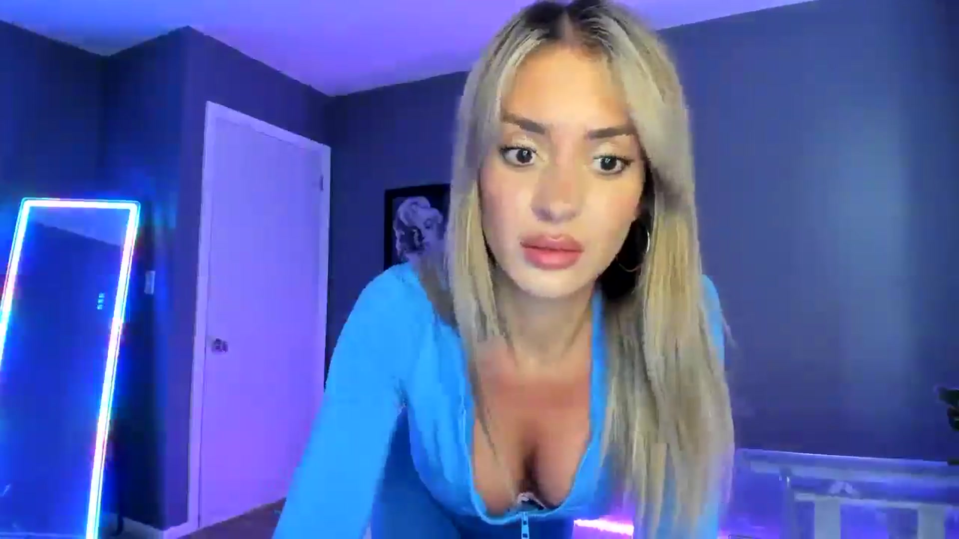 Gallery image thumbnail from Sororitygirl's myfreecams stream on, 07/26/2024, 23:44 image 9 of 20