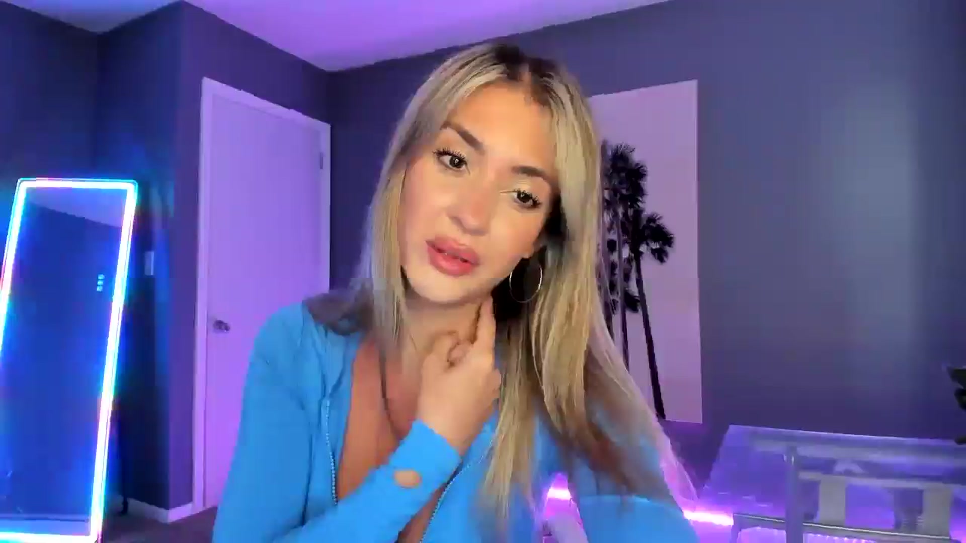 Gallery image thumbnail from Sororitygirl's myfreecams stream on, 07/26/2024, 23:44 image 15 of 20