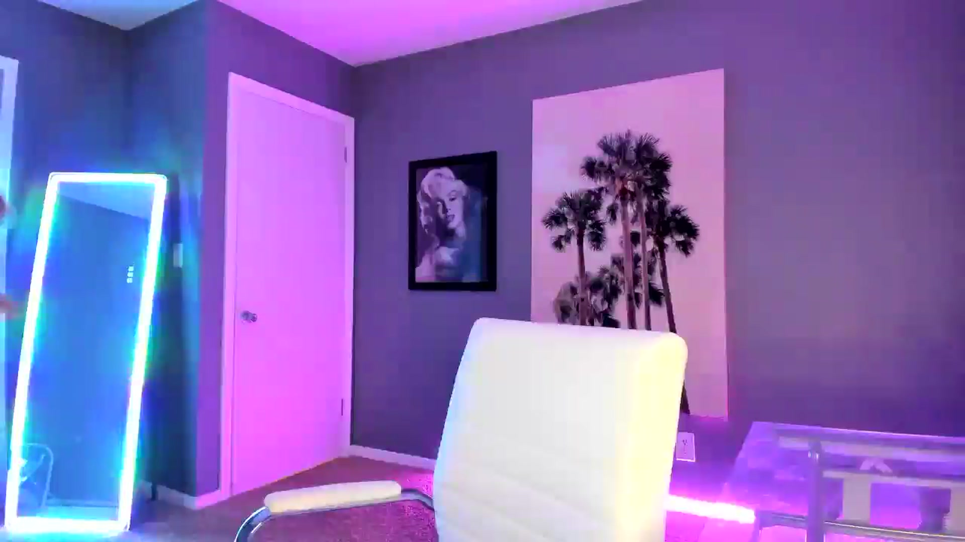 Gallery image thumbnail from Sororitygirl's myfreecams stream on, 08/01/2024, 02:11 image 19 of 20