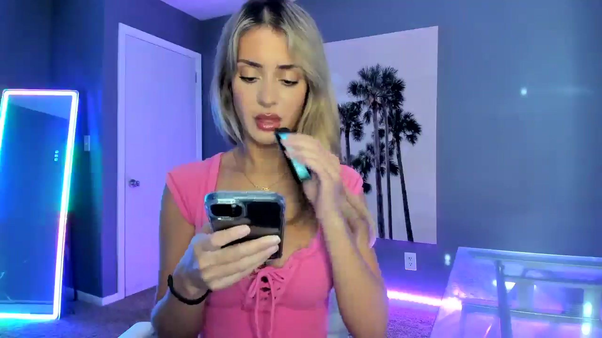 Gallery image thumbnail from Sororitygirl's myfreecams stream on, 08/17/2024, 22:41 image 3 of 20