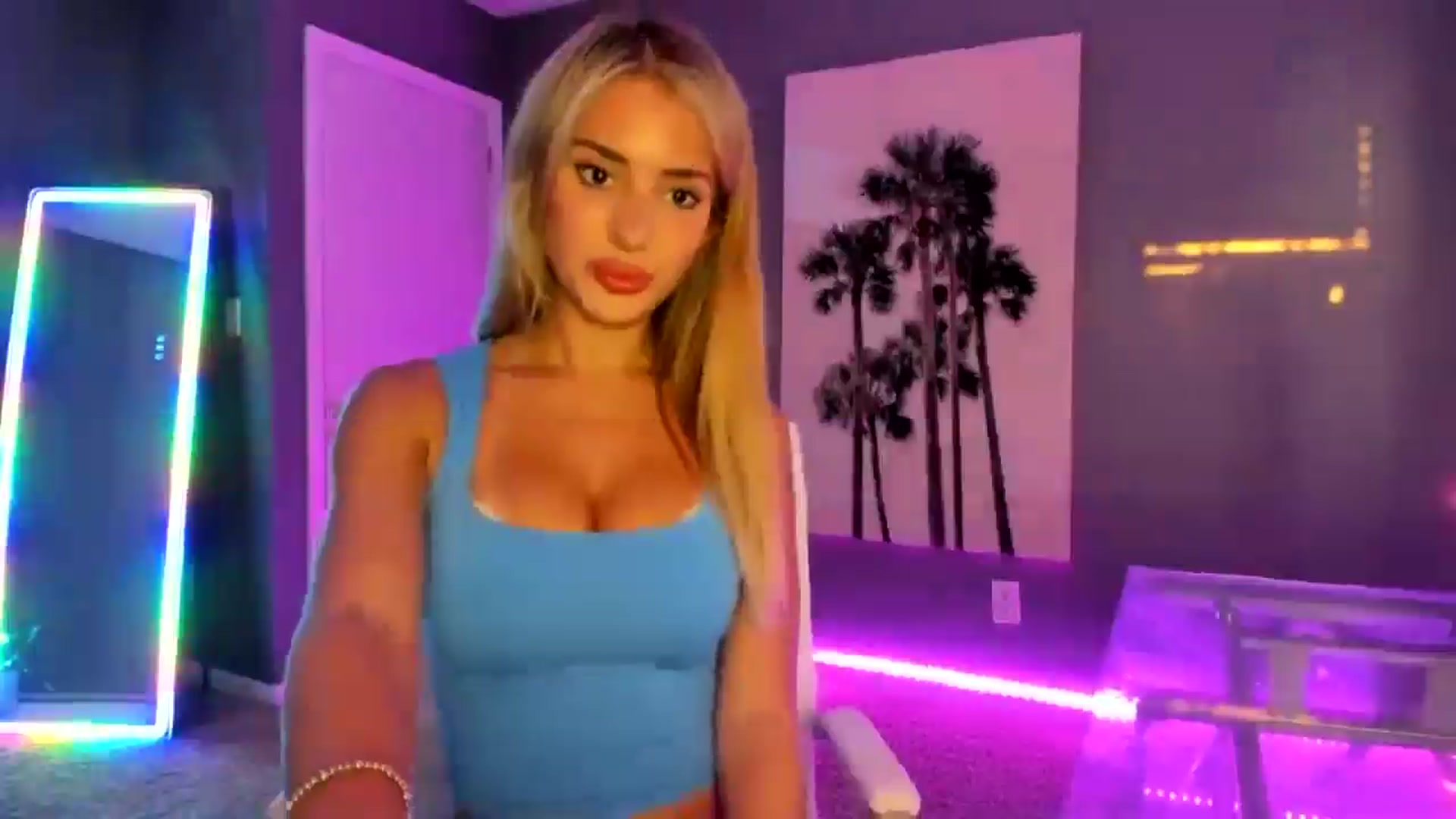 Gallery image thumbnail from Sororitygirl's myfreecams stream on, 09/19/2024, 23:15 image 8 of 20